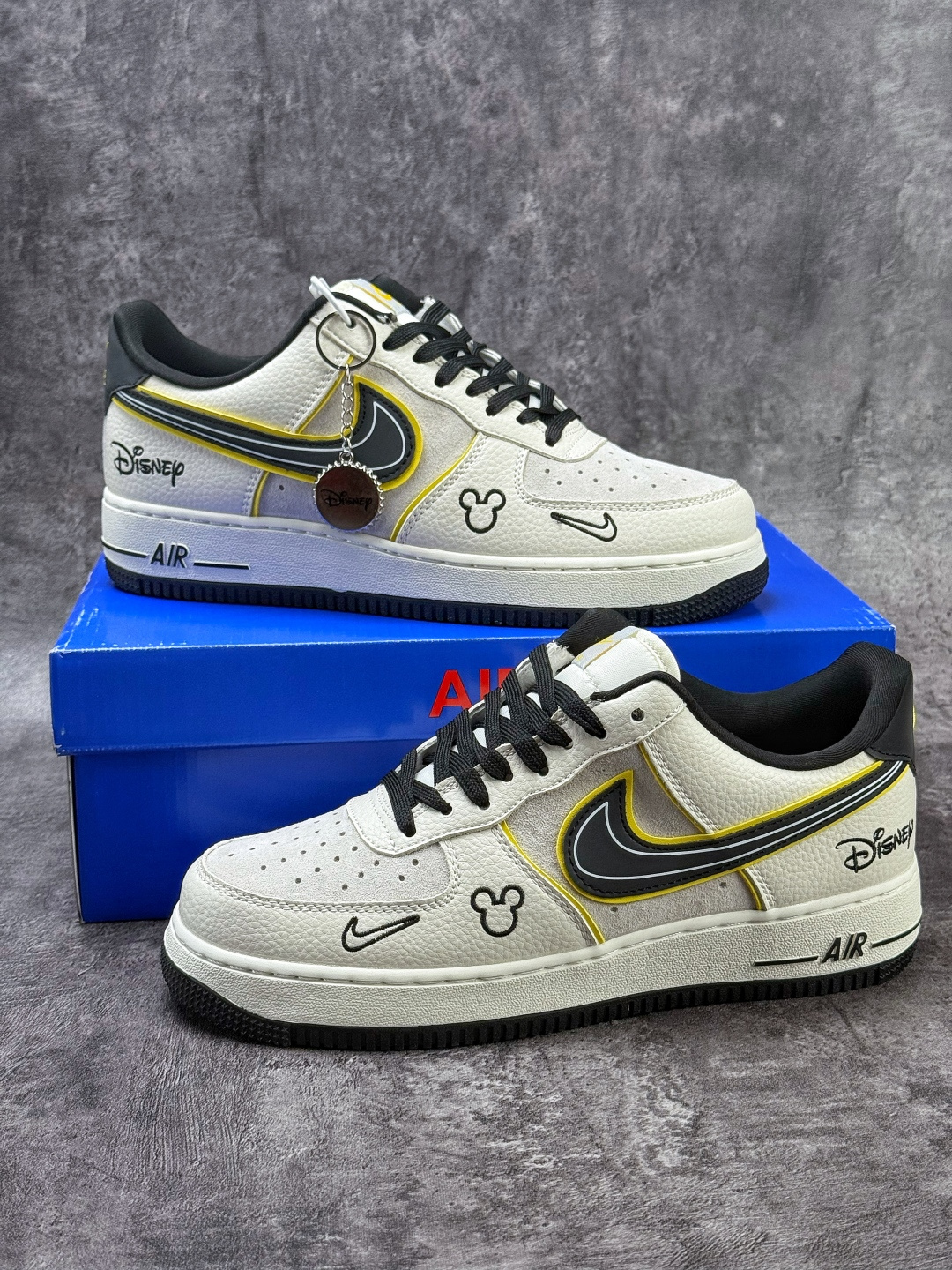 Nike Air Force 1 Low 07 x Disney 白黑小勾 SY1388-021-Top High Quatity Cheap Sneakers Fashion Clothing Clothes Bags handbags Shoes of all Brand wholesale With The best Quality And Beautiful Price from China Factory Chinese suppliers wholesaler seller Nike Air Force 1 Low 07 x Disney 白黑小勾 SY1388-021