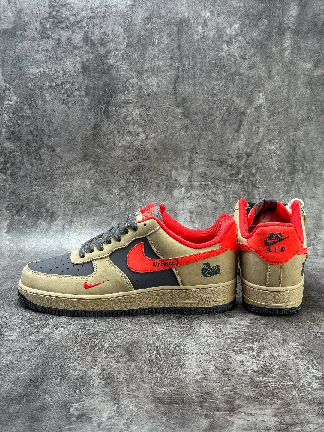 Nike Air Force 1 Low 07 马上有钱 棕灰红小勾 KD1688-002-Top High Quatity Cheap Sneakers Fashion Clothing Clothes Bags handbags Shoes of all Brand wholesale With The best Quality And Beautiful Price from China Factory Chinese suppliers wholesaler seller Nike Air Force 1 Low 07 马上有钱 棕灰红小勾 KD1688-002