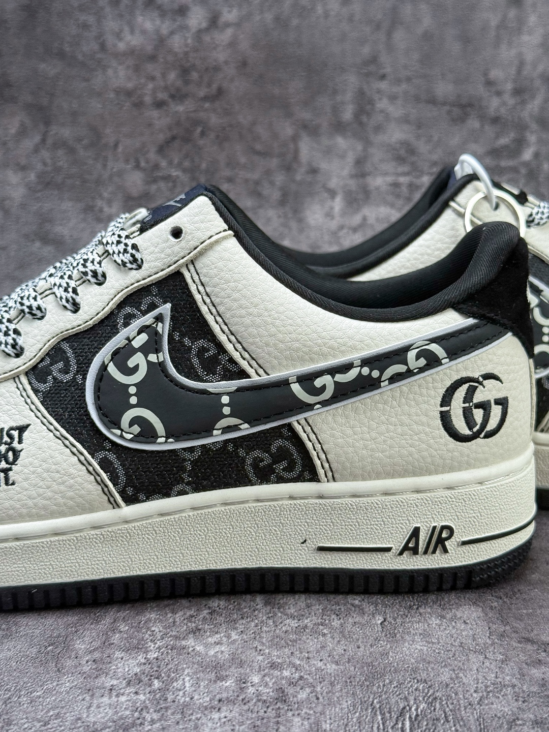 Nike Air Force 1 Low 07 x GUCCI 白黑小勾满天星 SY1388-018-Top High Quatity Cheap Sneakers Fashion Clothing Clothes Bags handbags Shoes of all Brand wholesale With The best Quality And Beautiful Price from China Factory Chinese suppliers wholesaler seller Nike Air Force 1 Low 07 x GUCCI 白黑小勾满天星 SY1388-018