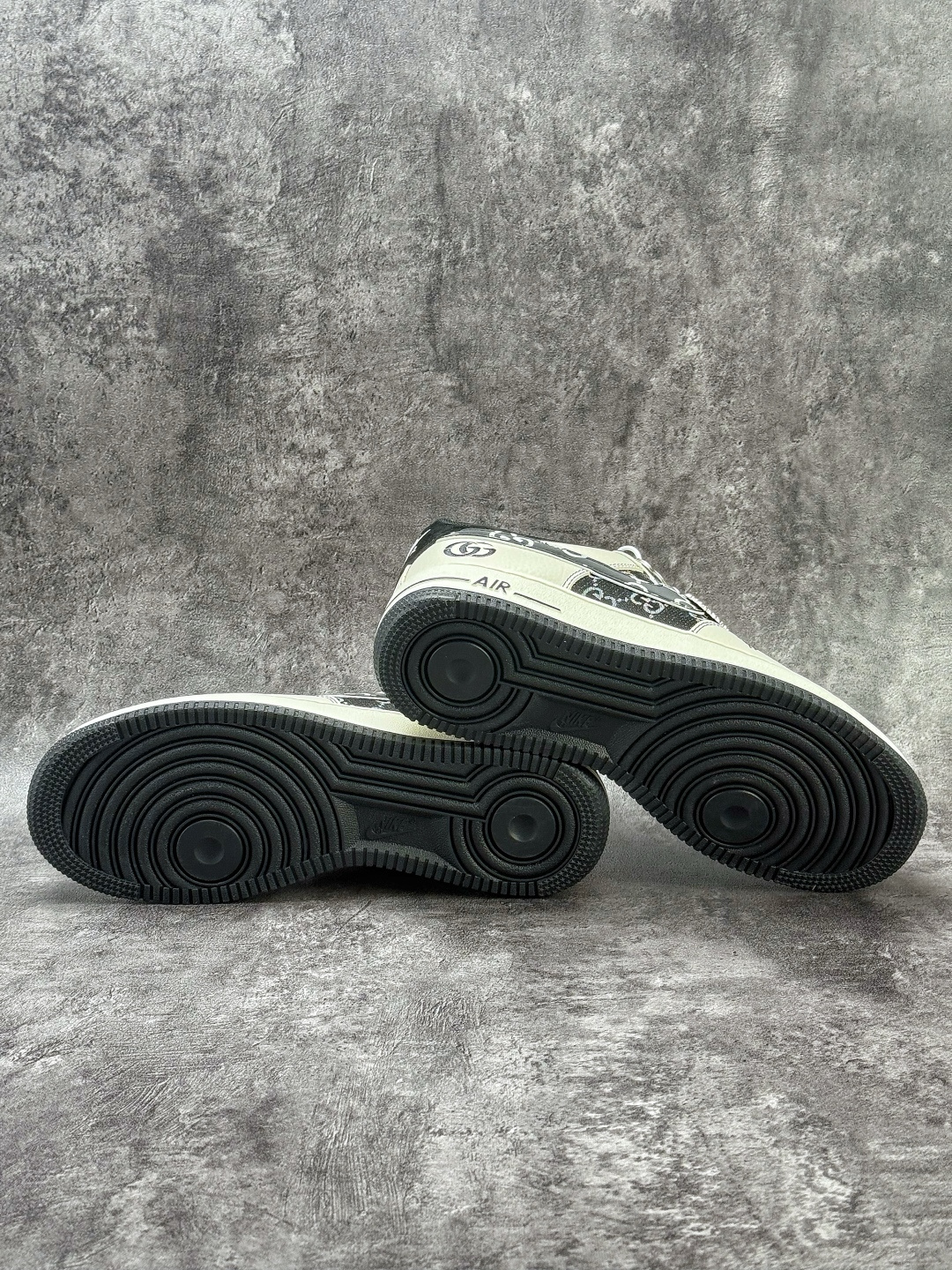 Nike Air Force 1 Low 07 x GUCCI 白黑小勾满天星 SY1388-018-Top High Quatity Cheap Sneakers Fashion Clothing Clothes Bags handbags Shoes of all Brand wholesale With The best Quality And Beautiful Price from China Factory Chinese suppliers wholesaler seller Nike Air Force 1 Low 07 x GUCCI 白黑小勾满天星 SY1388-018