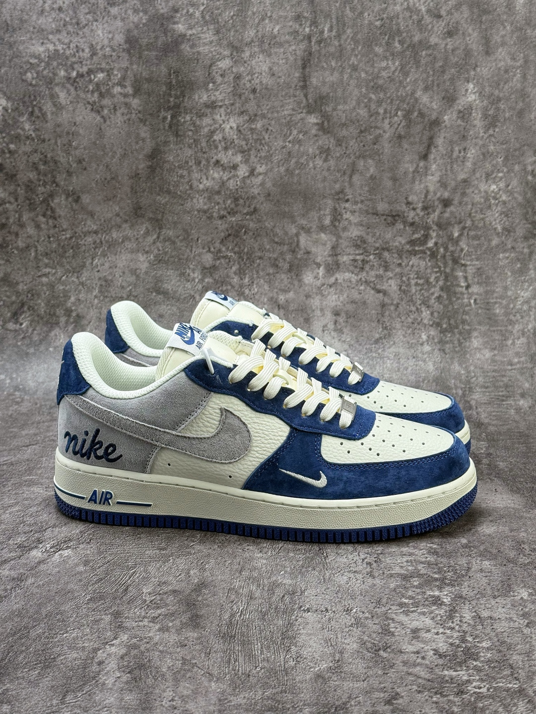 Nike Air Force 1 Low 07 蓝白灰小勾 HM3703-161-Top High Quatity Cheap Sneakers Fashion Clothing Clothes Bags handbags Shoes of all Brand wholesale With The best Quality And Beautiful Price from China Factory Chinese suppliers wholesaler seller Nike Air Force 1 Low 07 蓝白灰小勾 HM3703-161