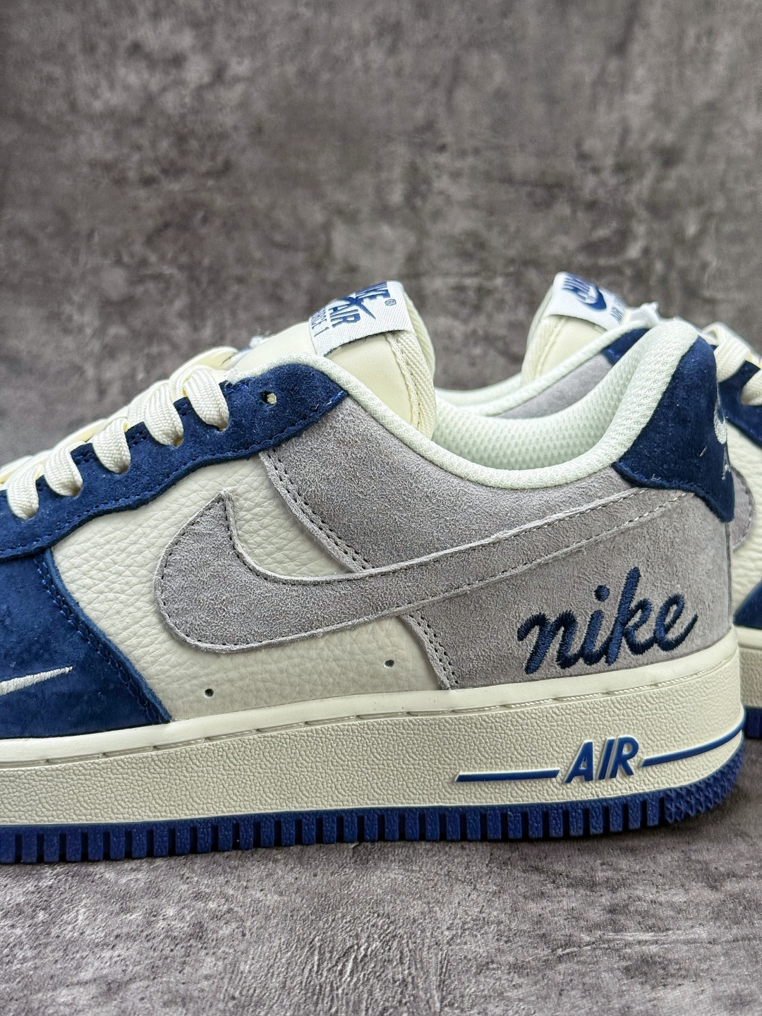 Nike Air Force 1 Low 07 蓝白灰小勾 HM3703-161-Top High Quatity Cheap Sneakers Fashion Clothing Clothes Bags handbags Shoes of all Brand wholesale With The best Quality And Beautiful Price from China Factory Chinese suppliers wholesaler seller Nike Air Force 1 Low 07 蓝白灰小勾 HM3703-161