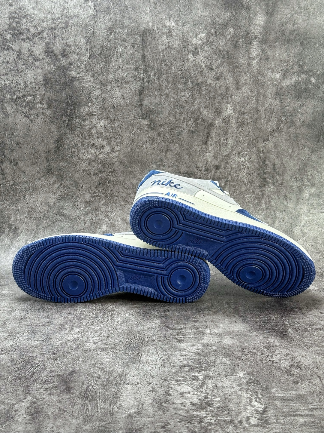 Nike Air Force 1 Low 07 蓝白灰小勾 HM3703-161-Top High Quatity Cheap Sneakers Fashion Clothing Clothes Bags handbags Shoes of all Brand wholesale With The best Quality And Beautiful Price from China Factory Chinese suppliers wholesaler seller Nike Air Force 1 Low 07 蓝白灰小勾 HM3703-161