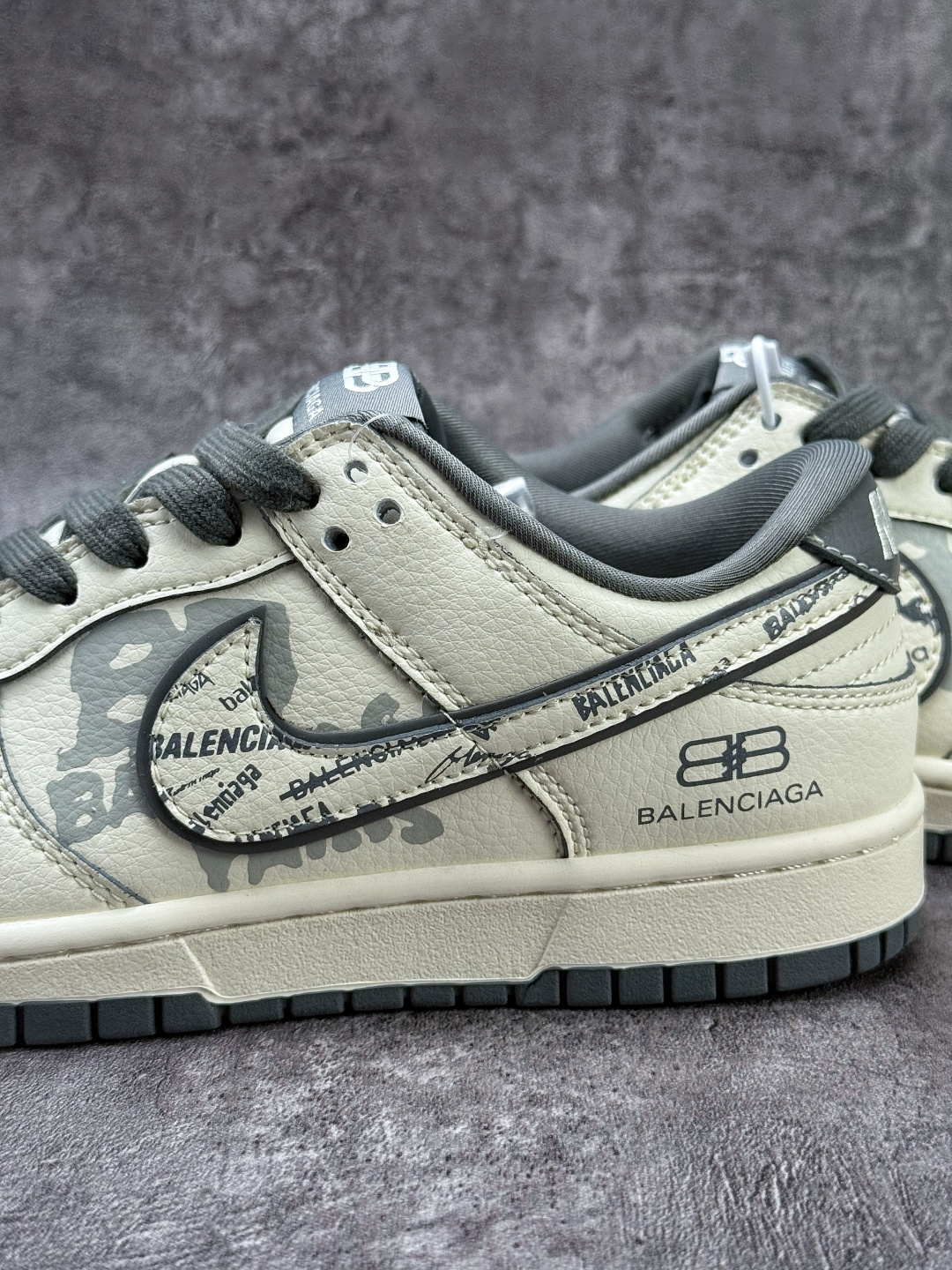 Nike SB Dunk Low x Balenciaga 白灰 XD1588-246