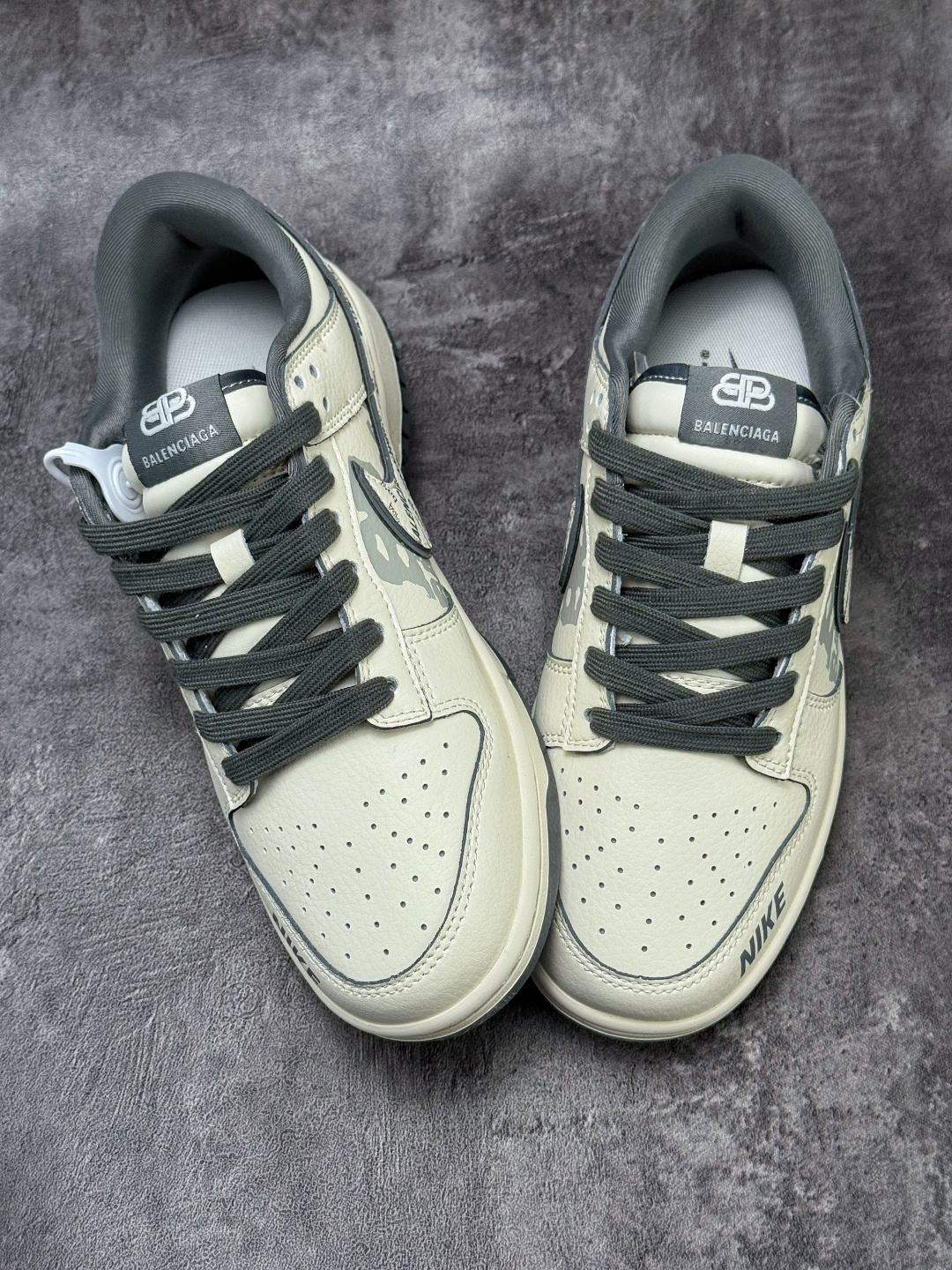 Nike SB Dunk Low x Balenciaga 白灰 XD1588-246