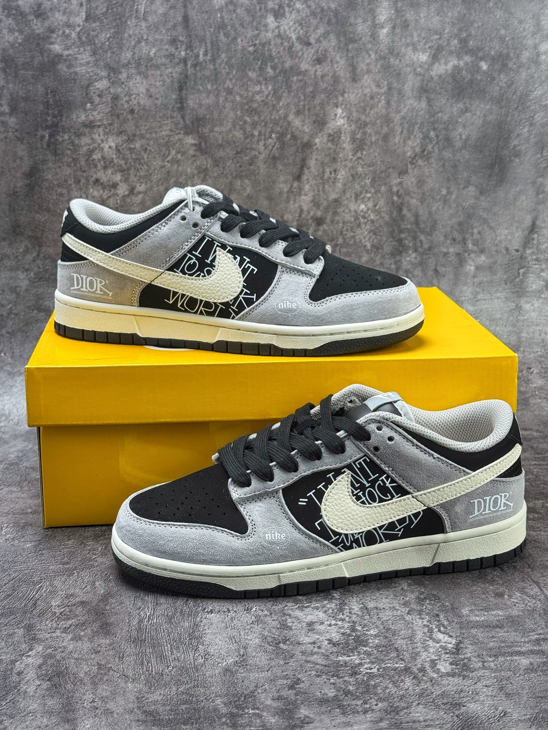Nike SB Dunk Low x DIOR 灰黑 DN3168-021-Top High Quatity Cheap Sneakers Fashion Clothing Clothes Bags handbags Shoes of all Brand wholesale With The best Quality And Beautiful Price from China Factory Chinese suppliers wholesaler seller Nike SB Dunk Low x DIOR 灰黑 DN3168-021
