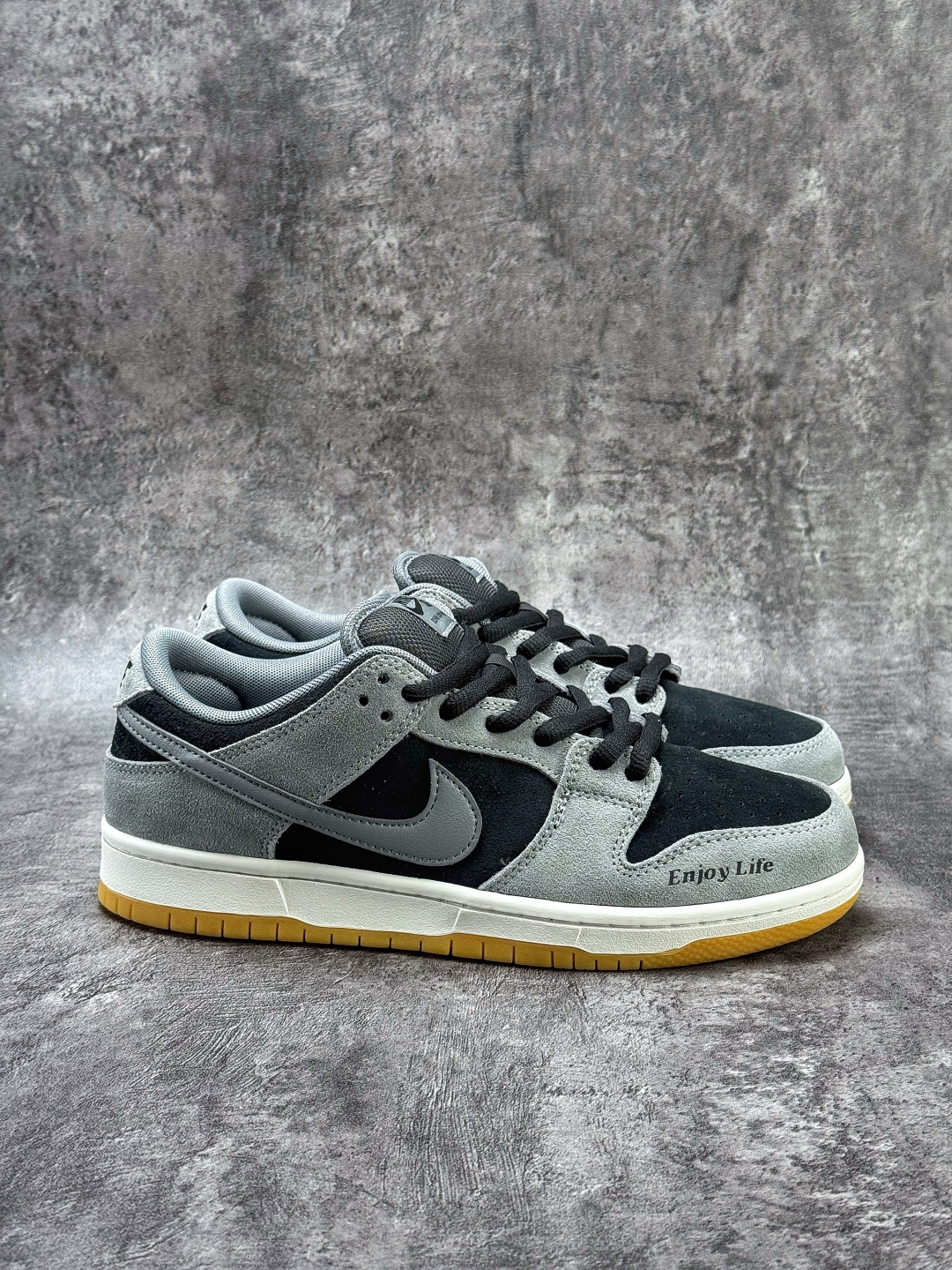 Nike Dunk SB “DARK SMOKE GREY” 玖制 影子灰 雾霾 灰黑 HF3063-001-Top High Quatity Cheap Sneakers Fashion Clothing Clothes Bags handbags Shoes of all Brand wholesale With The best Quality And Beautiful Price from China Factory Chinese suppliers wholesaler seller Nike Dunk SB “DARK SMOKE GREY” 玖制 影子灰 雾霾 灰黑 HF3063-001
