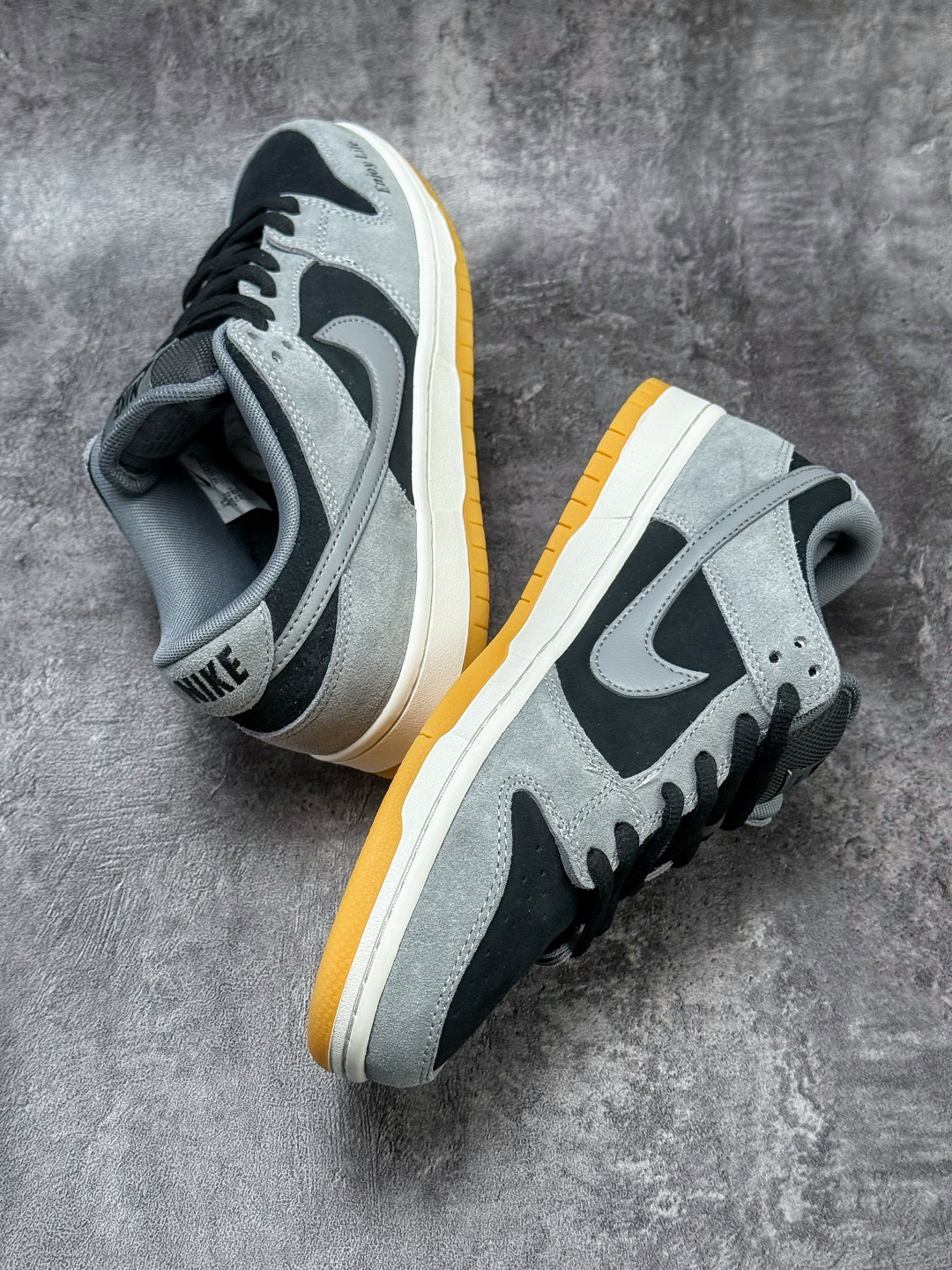 Nike Dunk SB “DARK SMOKE GREY” 玖制 影子灰 雾霾 灰黑 HF3063-001-Top High Quatity Cheap Sneakers Fashion Clothing Clothes Bags handbags Shoes of all Brand wholesale With The best Quality And Beautiful Price from China Factory Chinese suppliers wholesaler seller Nike Dunk SB “DARK SMOKE GREY” 玖制 影子灰 雾霾 灰黑 HF3063-001