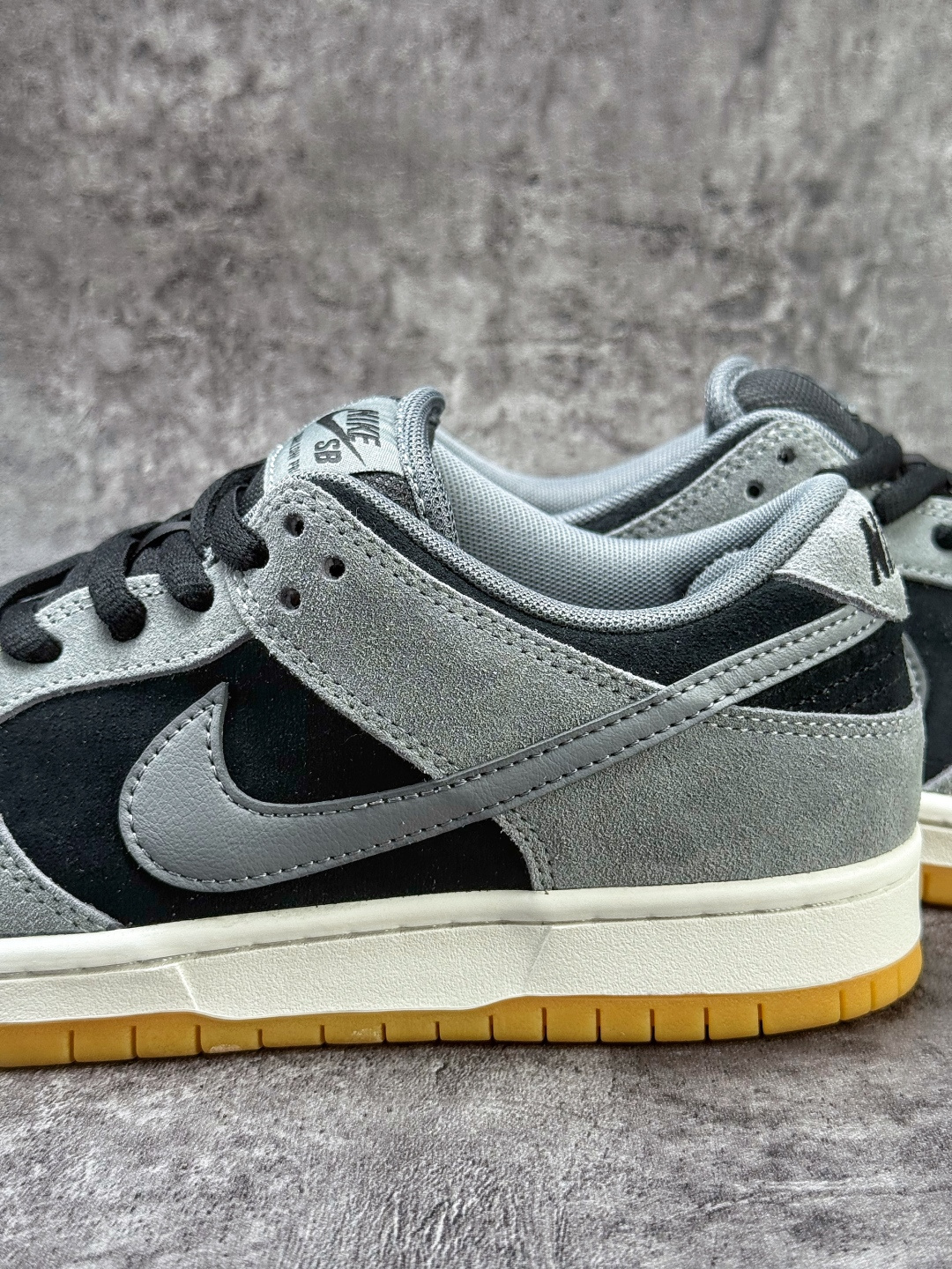 Nike Dunk SB “DARK SMOKE GREY” 玖制 影子灰 雾霾 灰黑 HF3063-001-Top High Quatity Cheap Sneakers Fashion Clothing Clothes Bags handbags Shoes of all Brand wholesale With The best Quality And Beautiful Price from China Factory Chinese suppliers wholesaler seller Nike Dunk SB “DARK SMOKE GREY” 玖制 影子灰 雾霾 灰黑 HF3063-001