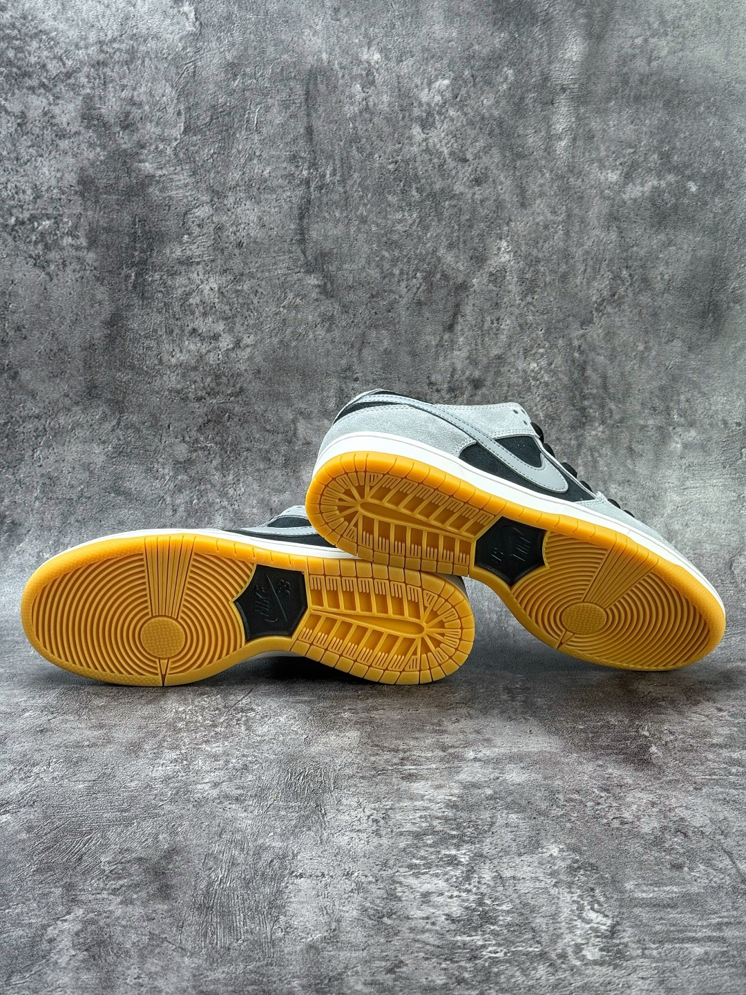 Nike Dunk SB “DARK SMOKE GREY” 玖制 影子灰 雾霾 灰黑 HF3063-001-Top High Quatity Cheap Sneakers Fashion Clothing Clothes Bags handbags Shoes of all Brand wholesale With The best Quality And Beautiful Price from China Factory Chinese suppliers wholesaler seller Nike Dunk SB “DARK SMOKE GREY” 玖制 影子灰 雾霾 灰黑 HF3063-001