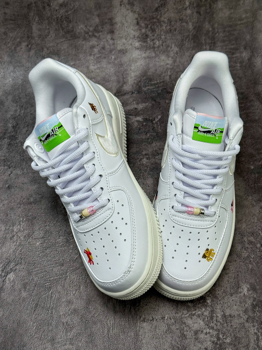 Nike Air Force 1 Low 07 小马刺绣 IQ1143-100-Top High Quatity Cheap Sneakers Fashion Clothing Clothes Bags handbags Shoes of all Brand wholesale With The best Quality And Beautiful Price from China Factory Chinese suppliers wholesaler seller Nike Air Force 1 Low 07 小马刺绣 IQ1143-100