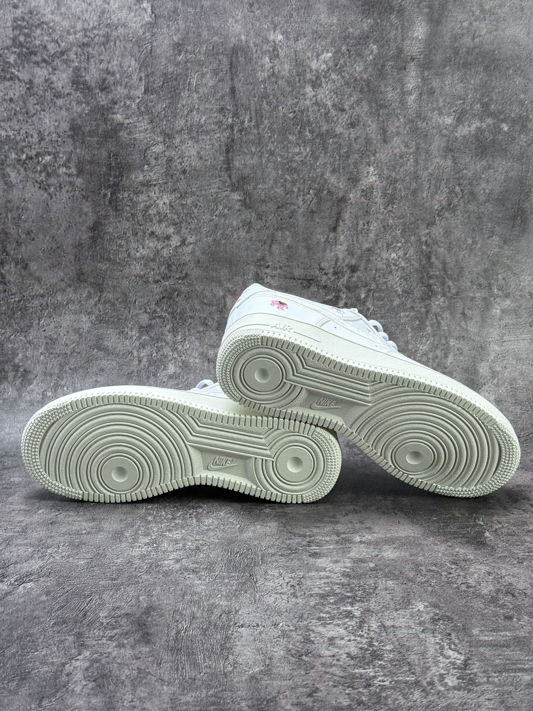 Nike Air Force 1 Low 07 小马刺绣 IQ1143-100-Top High Quatity Cheap Sneakers Fashion Clothing Clothes Bags handbags Shoes of all Brand wholesale With The best Quality And Beautiful Price from China Factory Chinese suppliers wholesaler seller Nike Air Force 1 Low 07 小马刺绣 IQ1143-100
