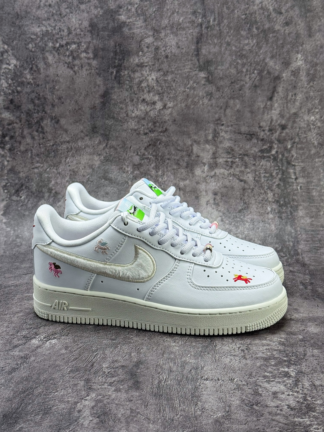 Nike Air Force 1 Low 07 小马刺绣 IQ1143-100-Top High Quatity Cheap Sneakers Fashion Clothing Clothes Bags handbags Shoes of all Brand wholesale With The best Quality And Beautiful Price from China Factory Chinese suppliers wholesaler seller Nike Air Force 1 Low 07 小马刺绣 IQ1143-100