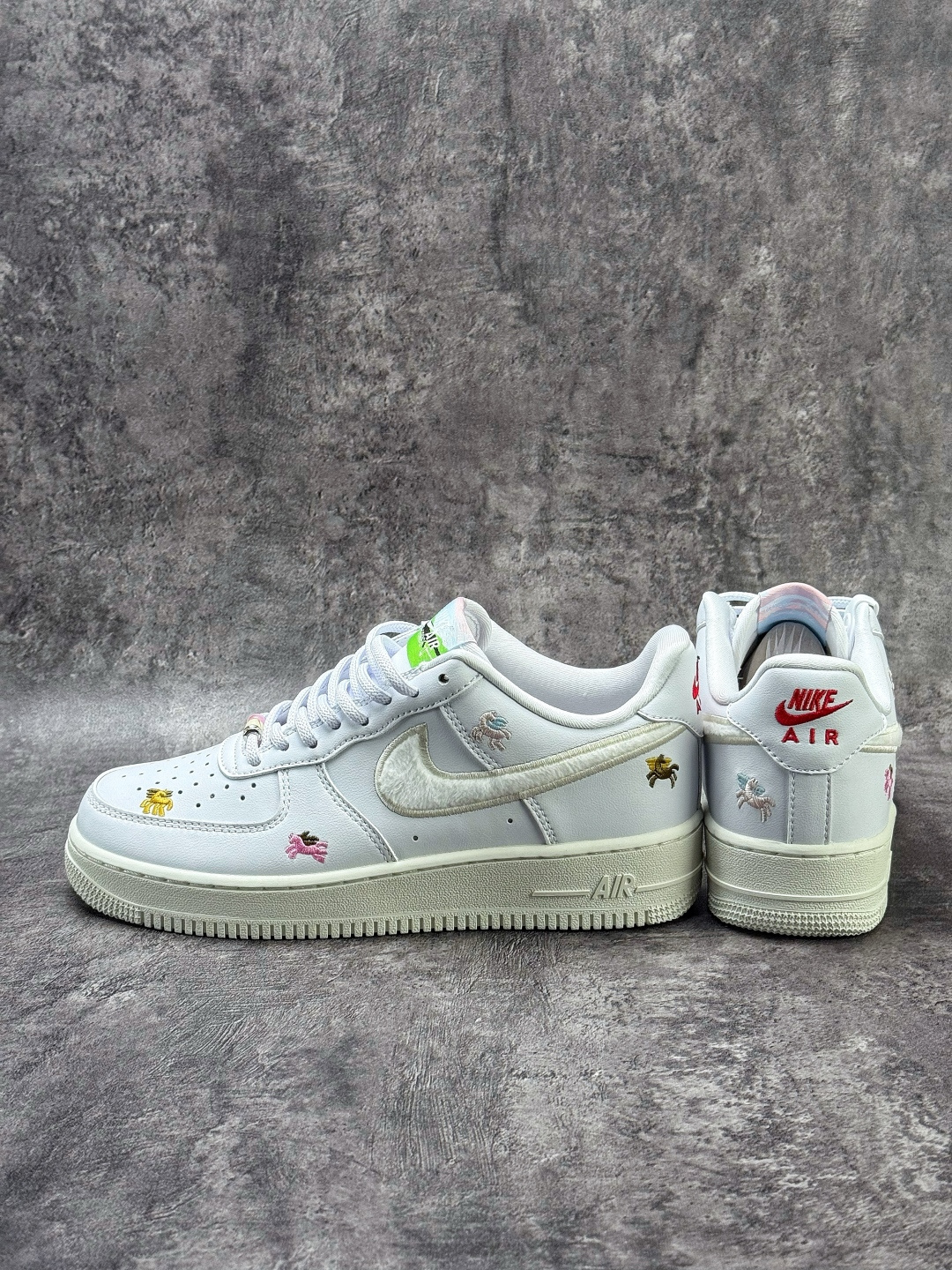 Nike Air Force 1 Low 07 小马刺绣 IQ1143-100-Top High Quatity Cheap Sneakers Fashion Clothing Clothes Bags handbags Shoes of all Brand wholesale With The best Quality And Beautiful Price from China Factory Chinese suppliers wholesaler seller Nike Air Force 1 Low 07 小马刺绣 IQ1143-100