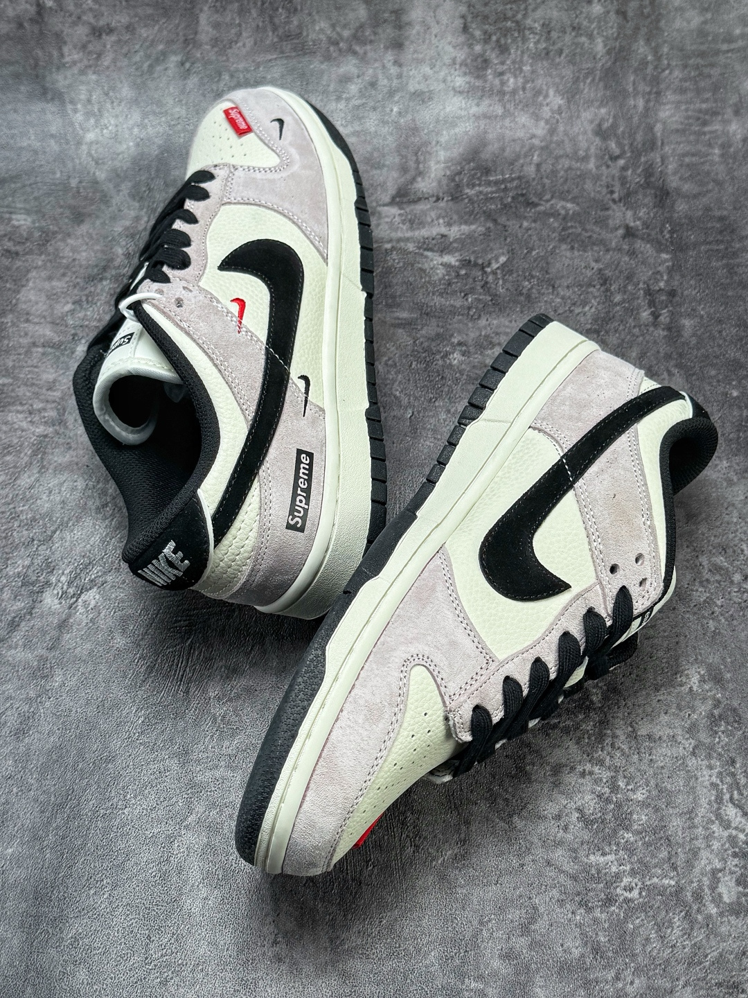 Nike SB Dunk Low x Superme 紫白黑小勾 DN3168-018