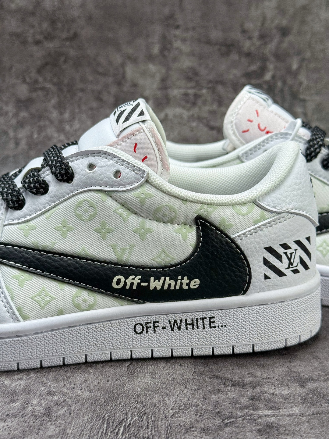 Travis Scott x Nike Air Jordan 1 Low x OFF-WHITE Air Jordan 1 Low 反转白黑小勾满天星倒钩 HS2506-236-Top High Quatity Cheap Sneakers Fashion Clothing Clothes Bags handbags Shoes of all Brand wholesale With The best Quality And Beautiful Price from China Factory Chinese suppliers wholesaler seller Travis Scott x Nike Air Jordan 1 Low x OFF-WHITE Air Jordan 1 Low 反转白黑小勾满天星倒钩 HS2506-236