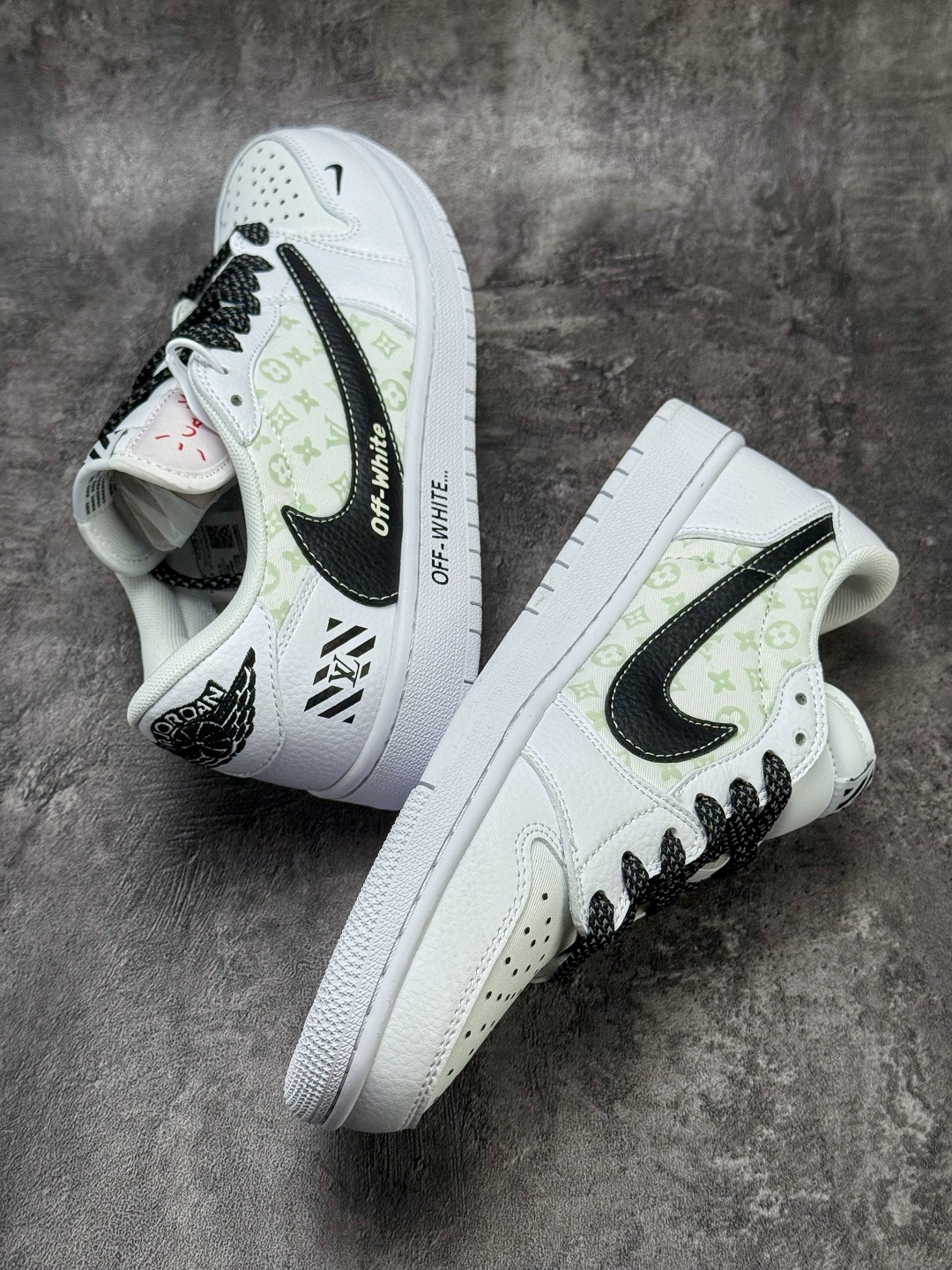 Travis Scott x Nike Air Jordan 1 Low x OFF-WHITE Air Jordan 1 Low 反转白黑小勾满天星倒钩 HS2506-236-Top High Quatity Cheap Sneakers Fashion Clothing Clothes Bags handbags Shoes of all Brand wholesale With The best Quality And Beautiful Price from China Factory Chinese suppliers wholesaler seller Travis Scott x Nike Air Jordan 1 Low x OFF-WHITE Air Jordan 1 Low 反转白黑小勾满天星倒钩 HS2506-236