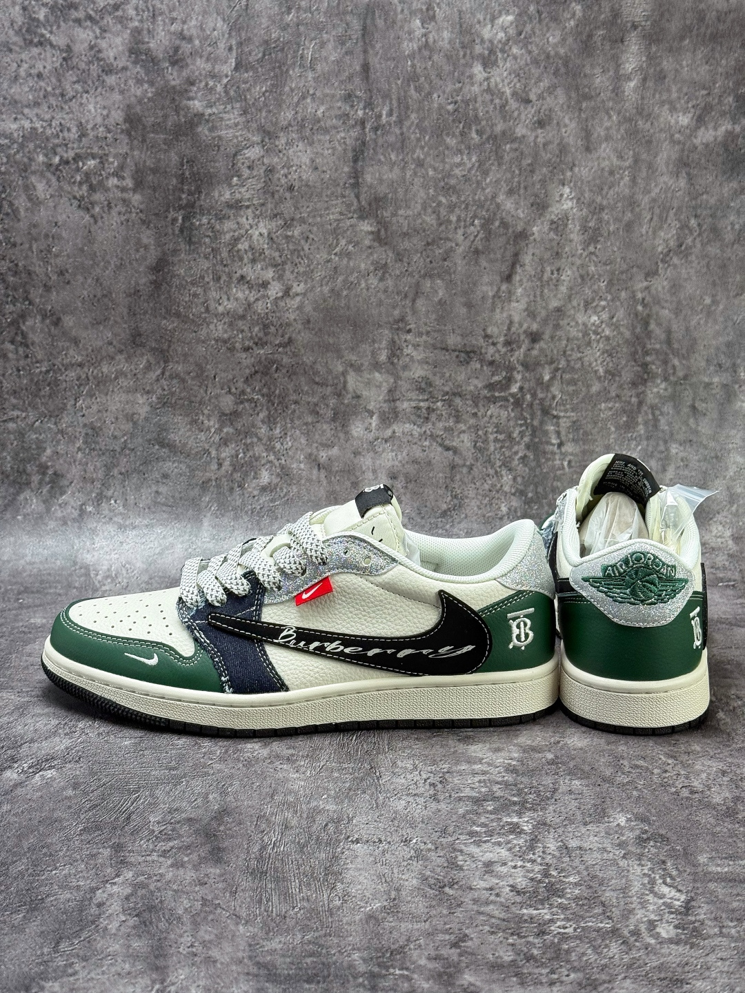 Travis Scott x Nike Air Jordan 1 Low x BURBERRY Air Jordan 1 Low 反转绿白小勾满天星倒钩 性价比天花板 HS1239-001-Top High Quatity Cheap Sneakers Fashion Clothing Clothes Bags handbags Shoes of all Brand wholesale With The best Quality And Beautiful Price from China Factory Chinese suppliers wholesaler seller Travis Scott x Nike Air Jordan 1 Low x BURBERRY Air Jordan 1 Low 反转绿白小勾满天星倒钩 性价比天花板 HS1239-001