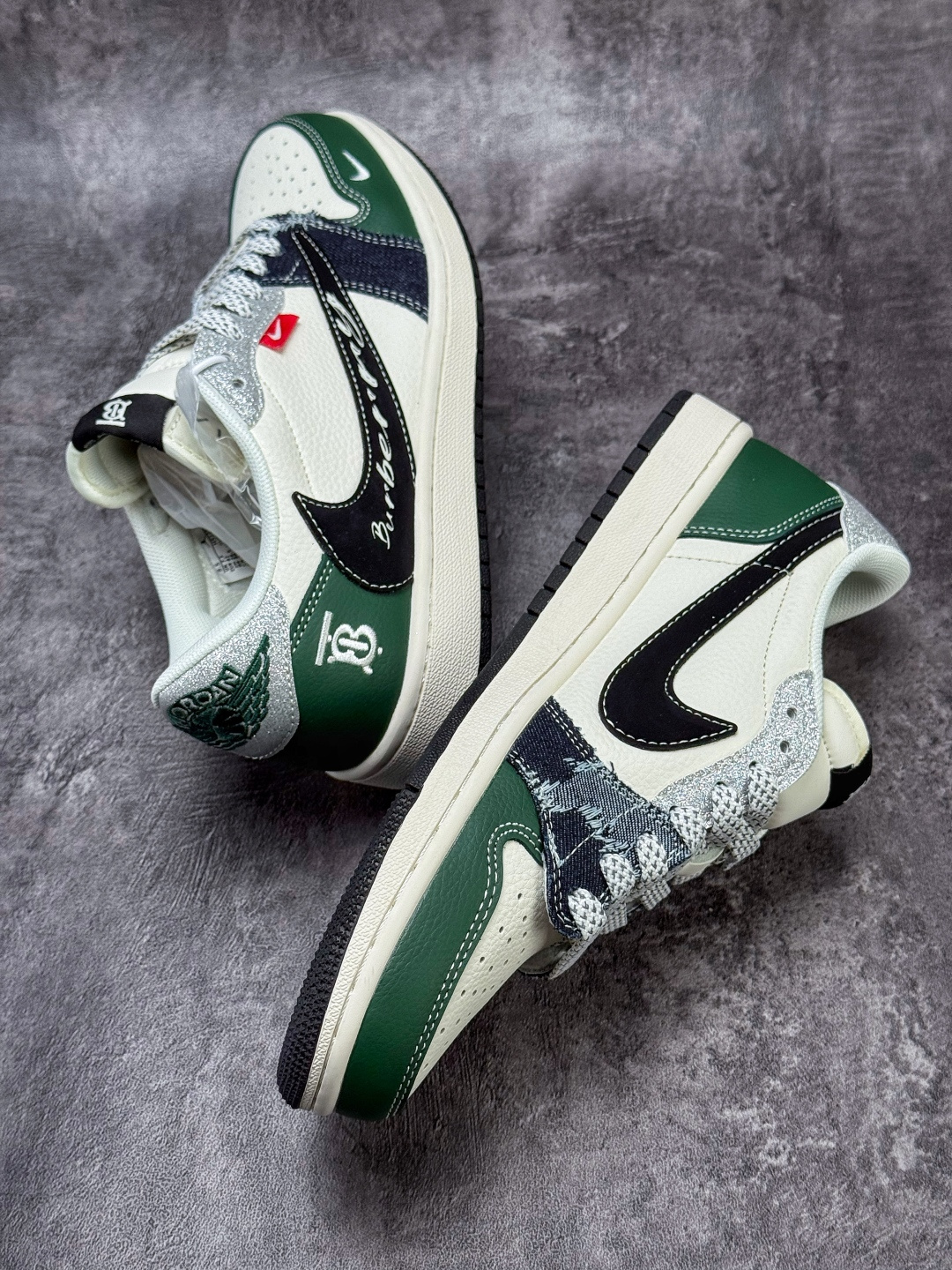 Travis Scott x Nike Air Jordan 1 Low x BURBERRY Air Jordan 1 Low 反转绿白小勾满天星倒钩 性价比天花板 HS1239-001-Top High Quatity Cheap Sneakers Fashion Clothing Clothes Bags handbags Shoes of all Brand wholesale With The best Quality And Beautiful Price from China Factory Chinese suppliers wholesaler seller Travis Scott x Nike Air Jordan 1 Low x BURBERRY Air Jordan 1 Low 反转绿白小勾满天星倒钩 性价比天花板 HS1239-001