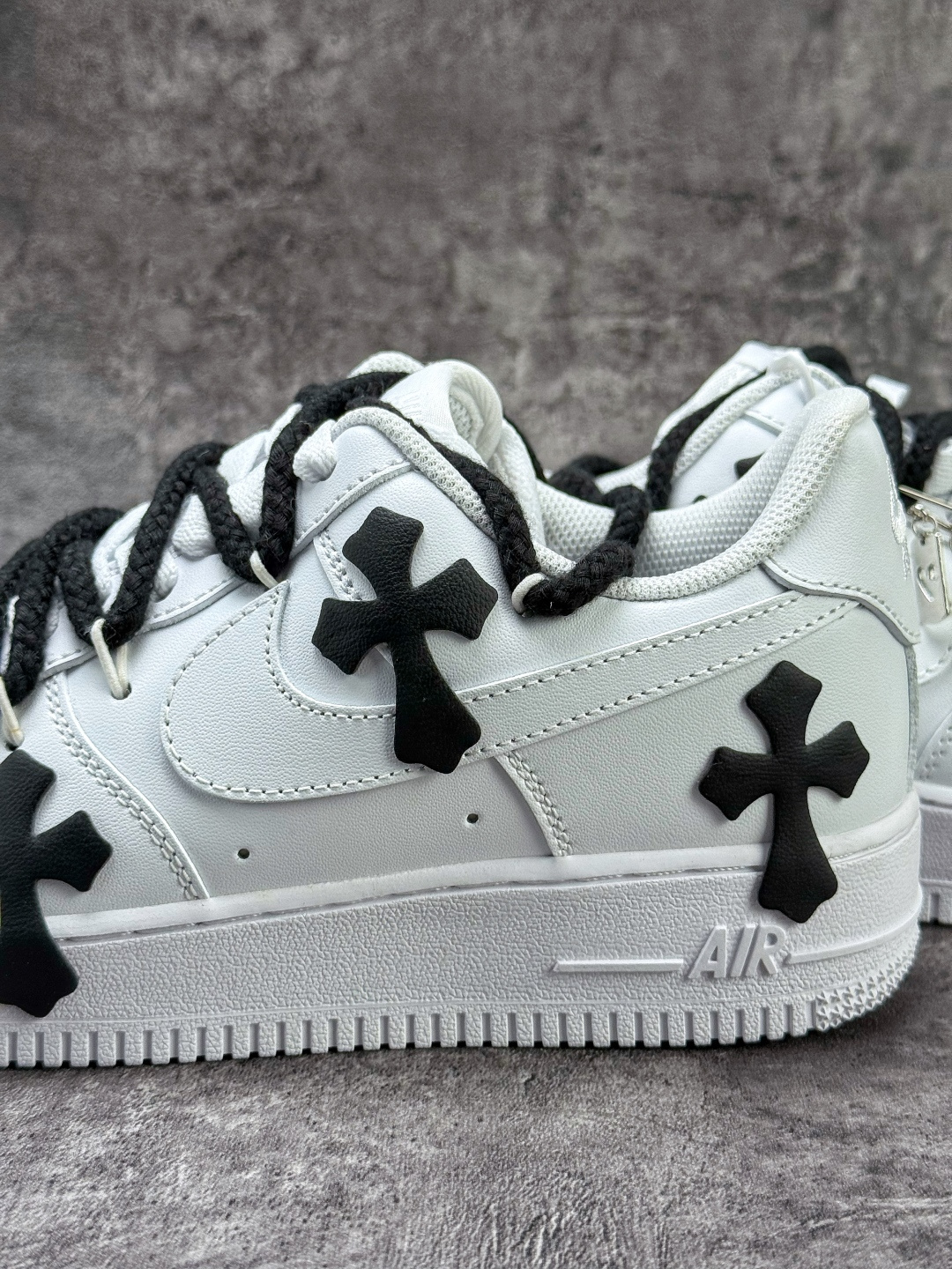 Nike Air Force 1 Low 07 十字架 白黑 CW2288-111-Top High Quatity Cheap Sneakers Fashion Clothing Clothes Bags handbags Shoes of all Brand wholesale With The best Quality And Beautiful Price from China Factory Chinese suppliers wholesaler seller Nike Air Force 1 Low 07 十字架 白黑 CW2288-111