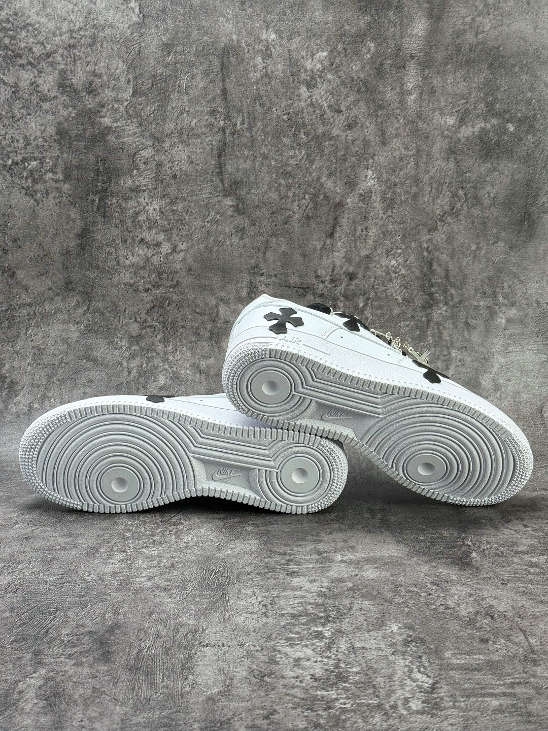 Nike Air Force 1 Low 07 十字架 白黑 CW2288-111-Top High Quatity Cheap Sneakers Fashion Clothing Clothes Bags handbags Shoes of all Brand wholesale With The best Quality And Beautiful Price from China Factory Chinese suppliers wholesaler seller Nike Air Force 1 Low 07 十字架 白黑 CW2288-111
