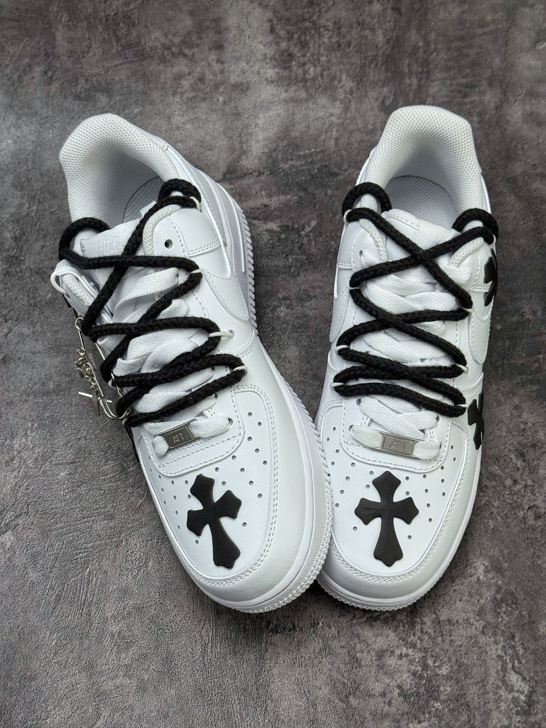 Nike Air Force 1 Low 07 十字架 白黑 CW2288-111-Top High Quatity Cheap Sneakers Fashion Clothing Clothes Bags handbags Shoes of all Brand wholesale With The best Quality And Beautiful Price from China Factory Chinese suppliers wholesaler seller Nike Air Force 1 Low 07 十字架 白黑 CW2288-111