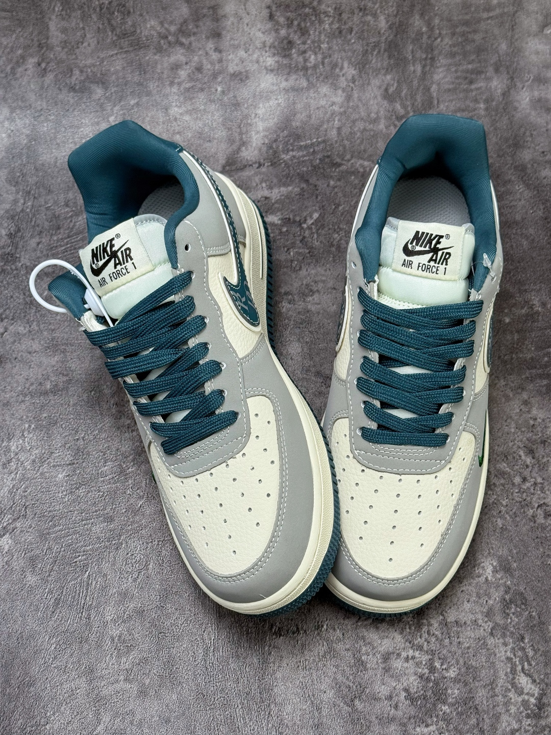 Nike Air Force 1 Low 07 x DIOR 灰白小勾 DD1982-313-Top High Quatity Cheap Sneakers Fashion Clothing Clothes Bags handbags Shoes of all Brand wholesale With The best Quality And Beautiful Price from China Factory Chinese suppliers wholesaler seller Nike Air Force 1 Low 07 x DIOR 灰白小勾 DD1982-313