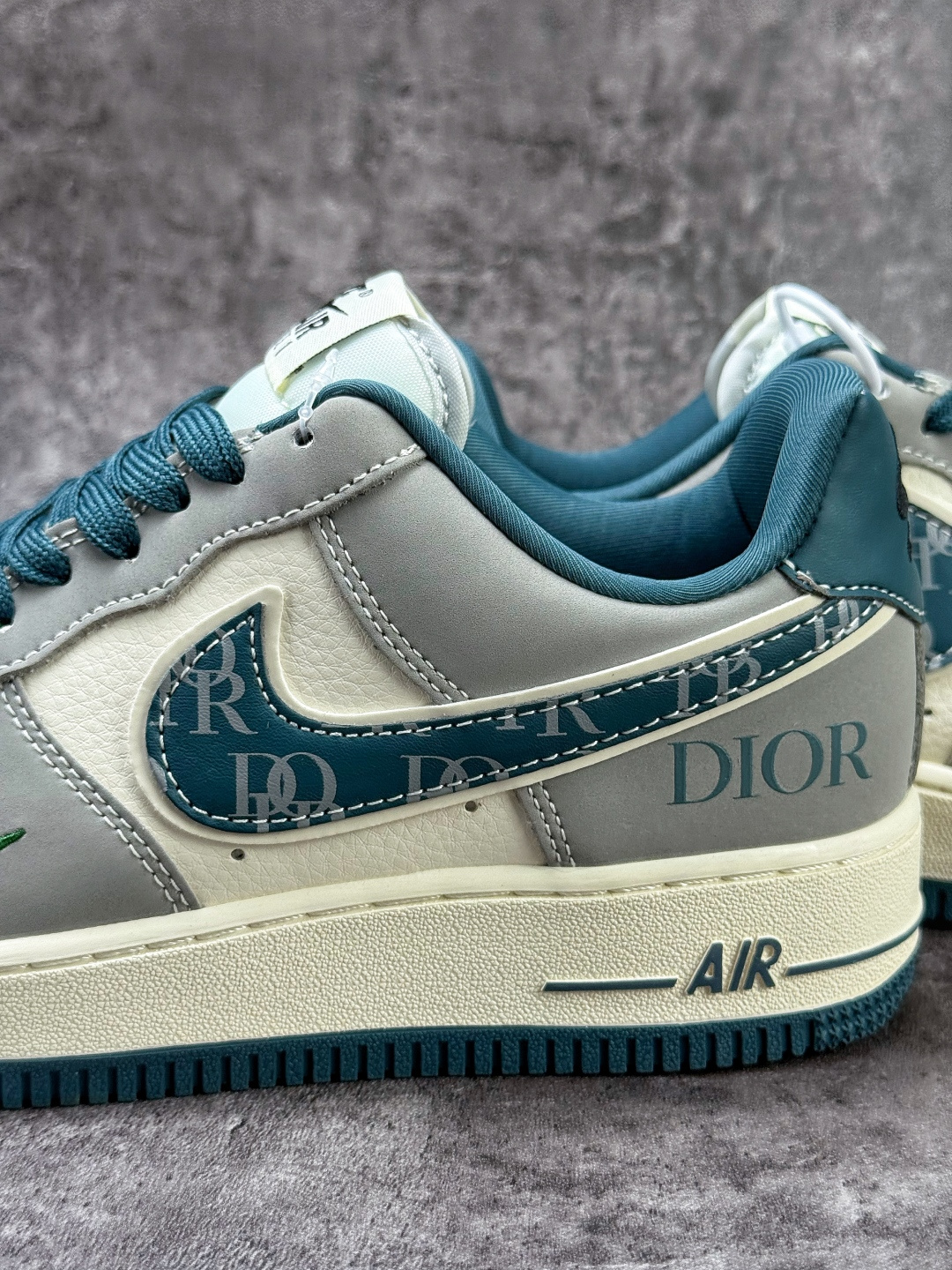 Nike Air Force 1 Low 07 x DIOR 灰白小勾 DD1982-313-Top High Quatity Cheap Sneakers Fashion Clothing Clothes Bags handbags Shoes of all Brand wholesale With The best Quality And Beautiful Price from China Factory Chinese suppliers wholesaler seller Nike Air Force 1 Low 07 x DIOR 灰白小勾 DD1982-313