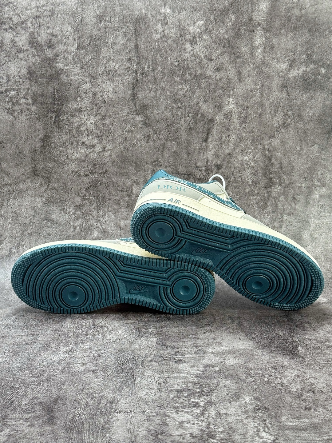 Nike Air Force 1 Low 07 x DIOR 灰白小勾 DD1982-313-Top High Quatity Cheap Sneakers Fashion Clothing Clothes Bags handbags Shoes of all Brand wholesale With The best Quality And Beautiful Price from China Factory Chinese suppliers wholesaler seller Nike Air Force 1 Low 07 x DIOR 灰白小勾 DD1982-313