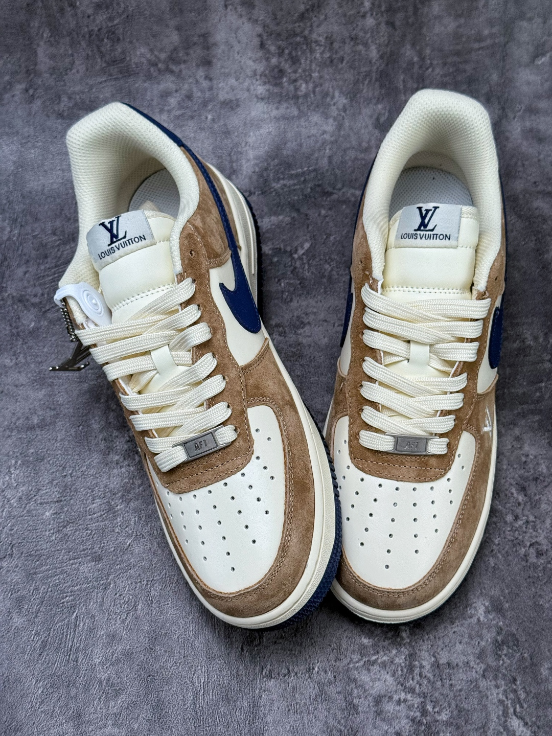 Nike Air Force 1 Low 07 x Louis Vuitton 棕白蓝 NH0601-589
