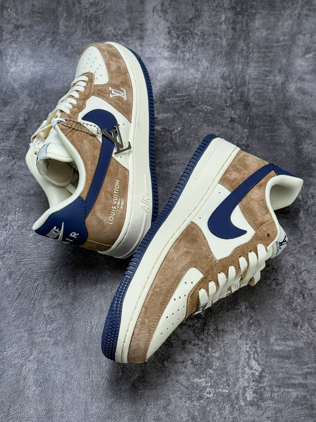 Nike Air Force 1 Low 07 x Louis Vuitton 棕白蓝 NH0601-589