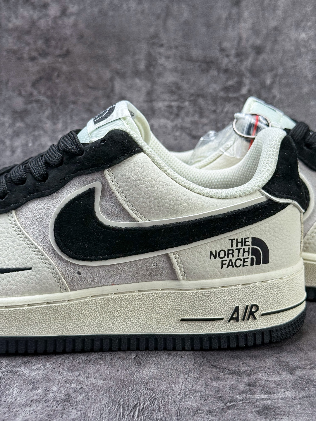 Nike Air Force 1 Low 07 x The North Face 白黑小勾 XL1982-332