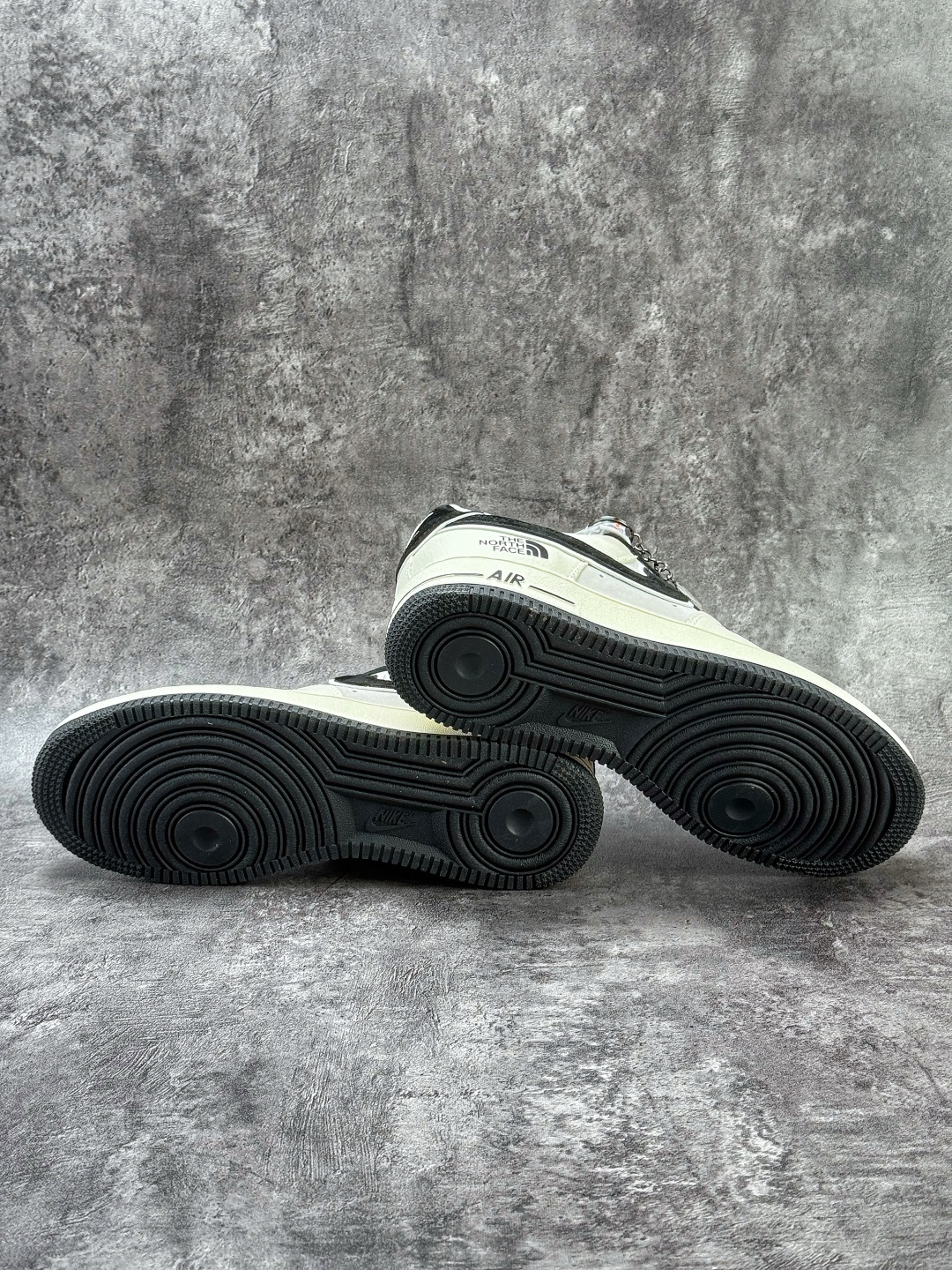 Nike Air Force 1 Low 07 x The North Face 白黑小勾 XL1982-332