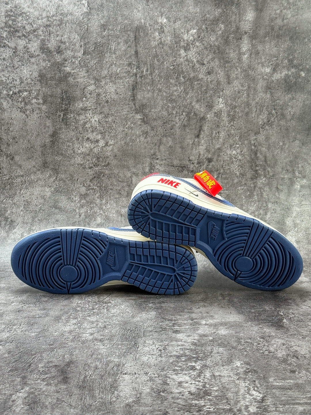 Nike SB Dunk Low 马到成功 白灰蓝三小勾满天星 FC7688-204