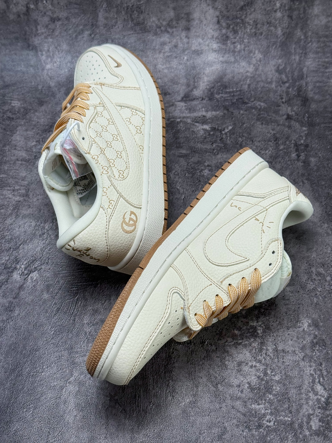 Travis Scott x Nike Air Jordan 1 Low x GUCCI Air Jordan 1 Low 反转米白小勾倒钩 纯原版本 LD2028-066-Top High Quatity Cheap Sneakers Fashion Clothing Clothes Bags handbags Shoes of all Brand wholesale With The best Quality And Beautiful Price from China Factory Chinese suppliers wholesaler seller Travis Scott x Nike Air Jordan 1 Low x GUCCI Air Jordan 1 Low 反转米白小勾倒钩 纯原版本 LD2028-066