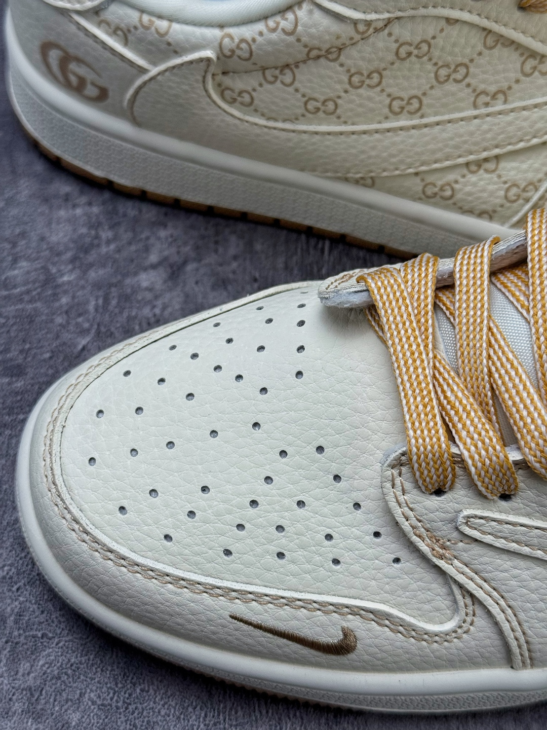 Travis Scott x Nike Air Jordan 1 Low x GUCCI Air Jordan 1 Low 反转米白小勾倒钩 纯原版本 LD2028-066-Top High Quatity Cheap Sneakers Fashion Clothing Clothes Bags handbags Shoes of all Brand wholesale With The best Quality And Beautiful Price from China Factory Chinese suppliers wholesaler seller Travis Scott x Nike Air Jordan 1 Low x GUCCI Air Jordan 1 Low 反转米白小勾倒钩 纯原版本 LD2028-066
