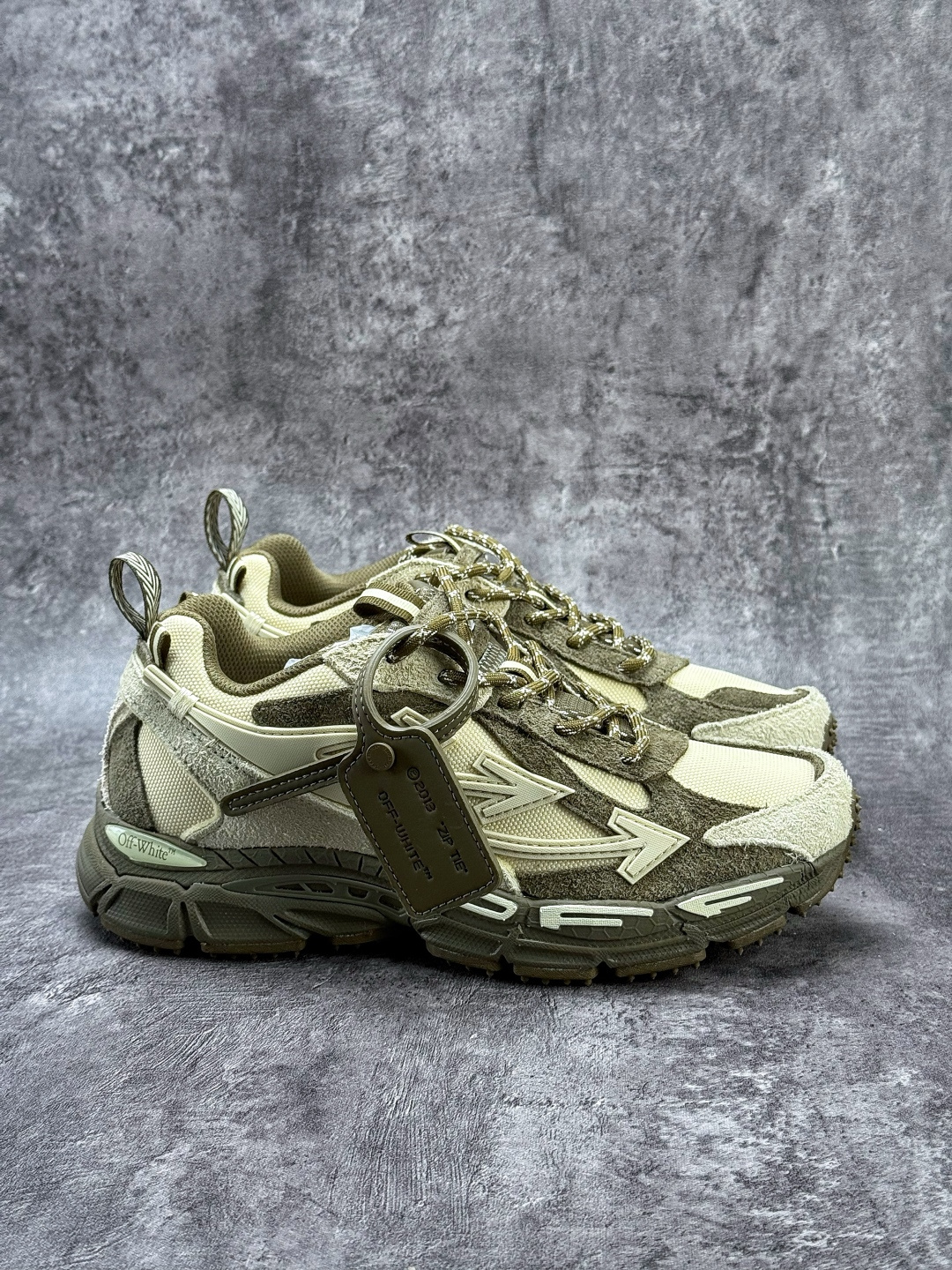 Off-White C/O VirGil Abloh 2024年OW最新款跑鞋 OMIA295F25LEA0015717-Top High Quatity Cheap Sneakers Fashion Clothing Clothes Bags handbags Shoes of all Brand wholesale With The best Quality And Beautiful Price from China Factory Chinese suppliers wholesaler seller Off-White C/O VirGil Abloh 2024年OW最新款跑鞋 OMIA295F25LEA0015717