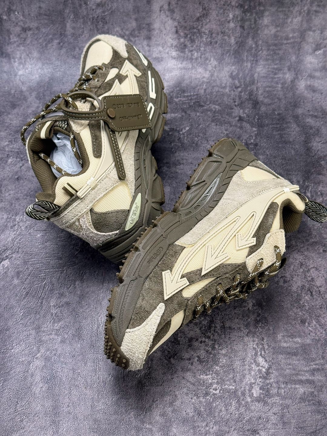 Off-White C/O VirGil Abloh 2024年OW最新款跑鞋 OMIA295F25LEA0015717-Top High Quatity Cheap Sneakers Fashion Clothing Clothes Bags handbags Shoes of all Brand wholesale With The best Quality And Beautiful Price from China Factory Chinese suppliers wholesaler seller Off-White C/O VirGil Abloh 2024年OW最新款跑鞋 OMIA295F25LEA0015717