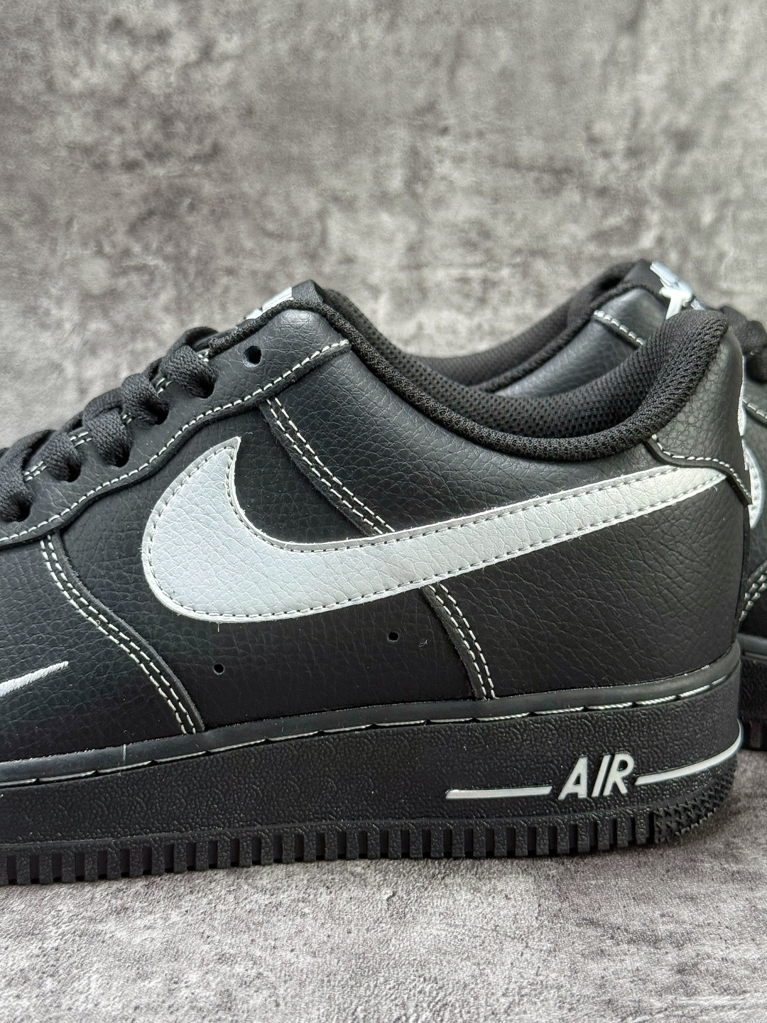 Nike Air Force 1 Low 07 黑白荔枝纹小勾 ZH0316-154-Top High Quatity Cheap Sneakers Fashion Clothing Clothes Bags handbags Shoes of all Brand wholesale With The best Quality And Beautiful Price from China Factory Chinese suppliers wholesaler seller Nike Air Force 1 Low 07 黑白荔枝纹小勾 ZH0316-154
