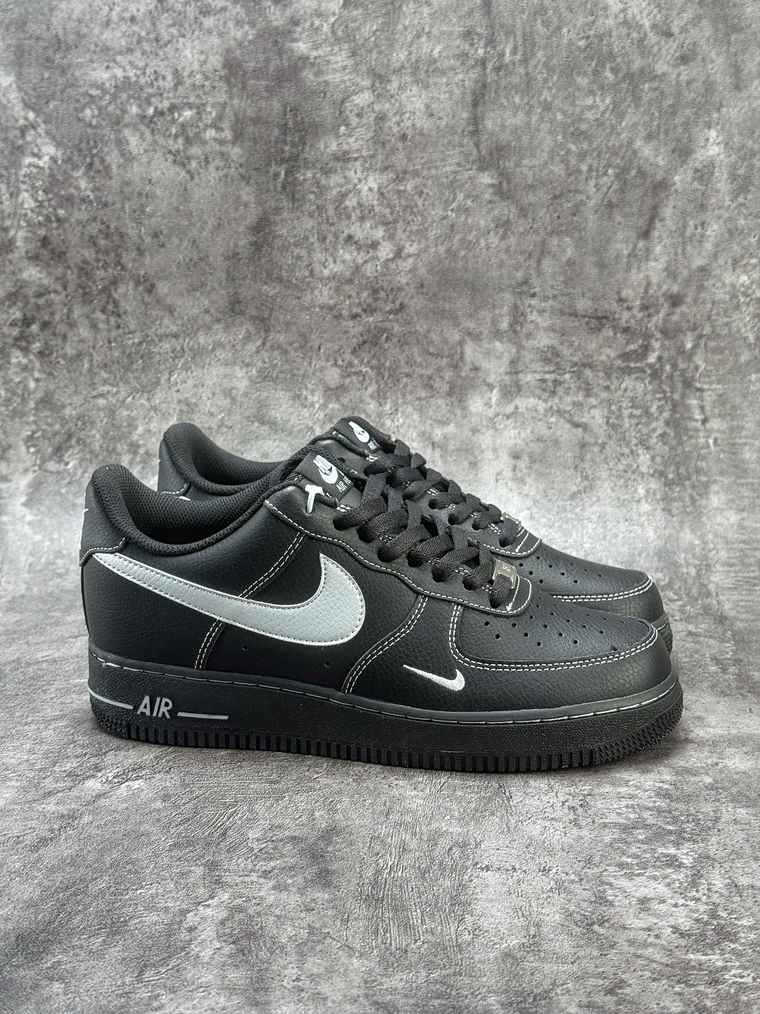 Nike Air Force 1 Low 07 黑白荔枝纹小勾 ZH0316-154-Top High Quatity Cheap Sneakers Fashion Clothing Clothes Bags handbags Shoes of all Brand wholesale With The best Quality And Beautiful Price from China Factory Chinese suppliers wholesaler seller Nike Air Force 1 Low 07 黑白荔枝纹小勾 ZH0316-154