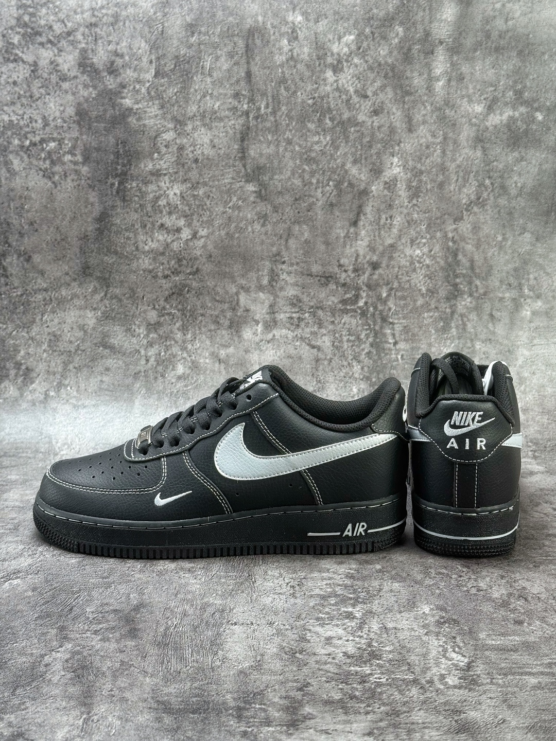 Nike Air Force 1 Low 07 黑白荔枝纹小勾 ZH0316-154-Top High Quatity Cheap Sneakers Fashion Clothing Clothes Bags handbags Shoes of all Brand wholesale With The best Quality And Beautiful Price from China Factory Chinese suppliers wholesaler seller Nike Air Force 1 Low 07 黑白荔枝纹小勾 ZH0316-154