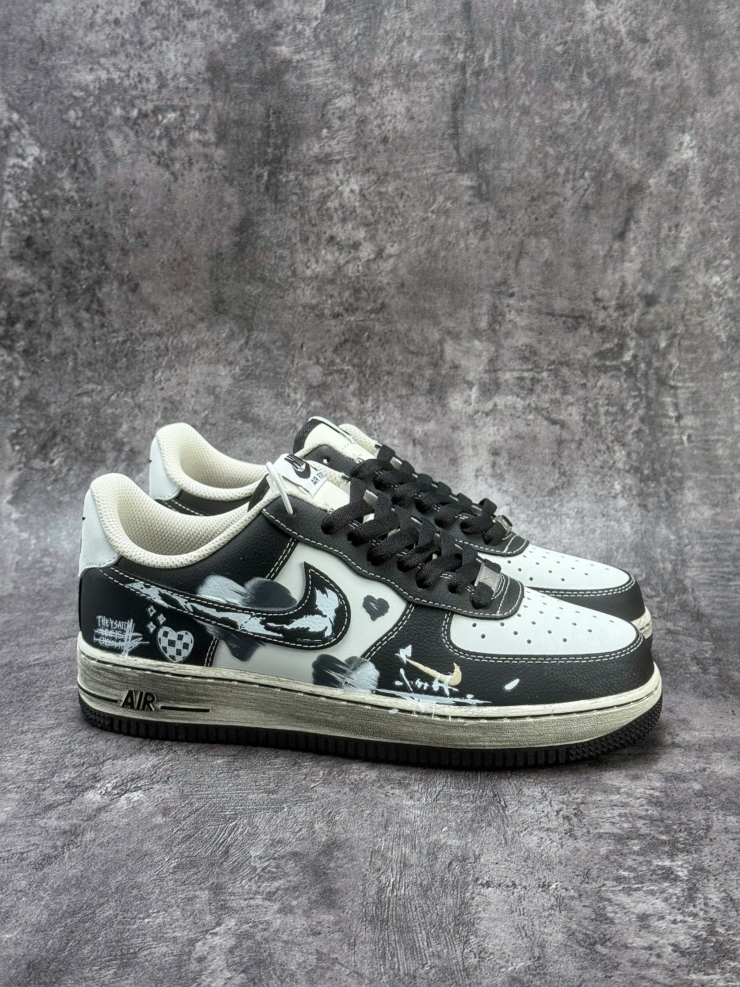 Nike Air Force 1 Low 07 黑白涂鸦小勾 DB3301-808-Top High Quatity Cheap Sneakers Fashion Clothing Clothes Bags handbags Shoes of all Brand wholesale With The best Quality And Beautiful Price from China Factory Chinese suppliers wholesaler seller Nike Air Force 1 Low 07 黑白涂鸦小勾 DB3301-808