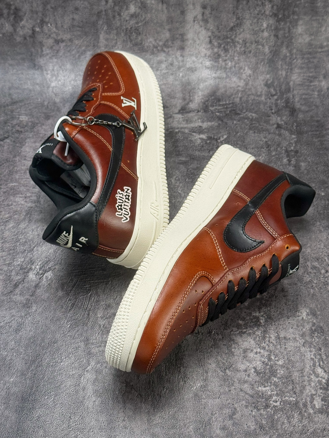 Nike Air Force 1 Low 07 x Louis Vuitton 棕黑 DF0188-120-Top High Quatity Cheap Sneakers Fashion Clothing Clothes Bags handbags Shoes of all Brand wholesale With The best Quality And Beautiful Price from China Factory Chinese suppliers wholesaler seller Nike Air Force 1 Low 07 x Louis Vuitton 棕黑 DF0188-120
