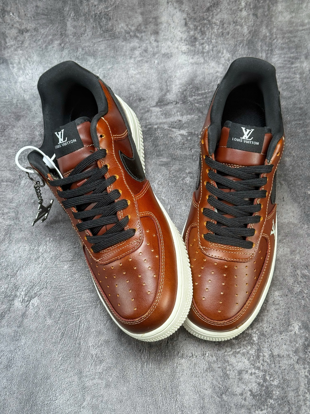 Nike Air Force 1 Low 07 x Louis Vuitton 棕黑 DF0188-120-Top High Quatity Cheap Sneakers Fashion Clothing Clothes Bags handbags Shoes of all Brand wholesale With The best Quality And Beautiful Price from China Factory Chinese suppliers wholesaler seller Nike Air Force 1 Low 07 x Louis Vuitton 棕黑 DF0188-120