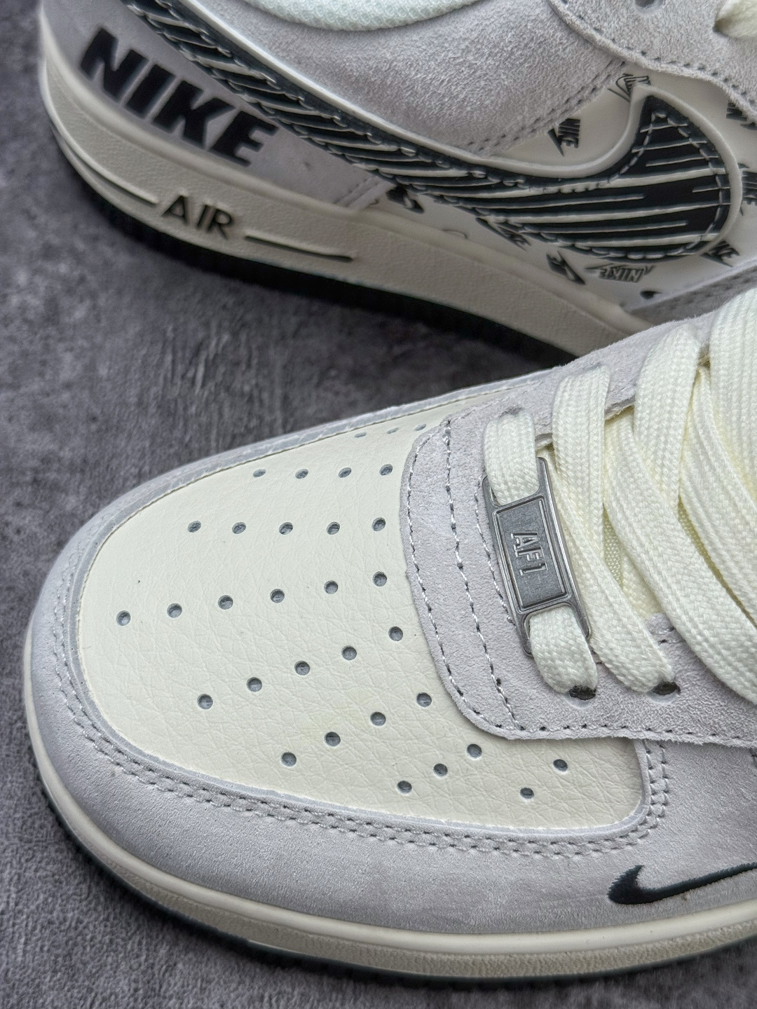 Nike Air Force 1 Low 07 灰白小勾 JP8028-068-Top High Quatity Cheap Sneakers Fashion Clothing Clothes Bags handbags Shoes of all Brand wholesale With The best Quality And Beautiful Price from China Factory Chinese suppliers wholesaler seller Nike Air Force 1 Low 07 灰白小勾 JP8028-068