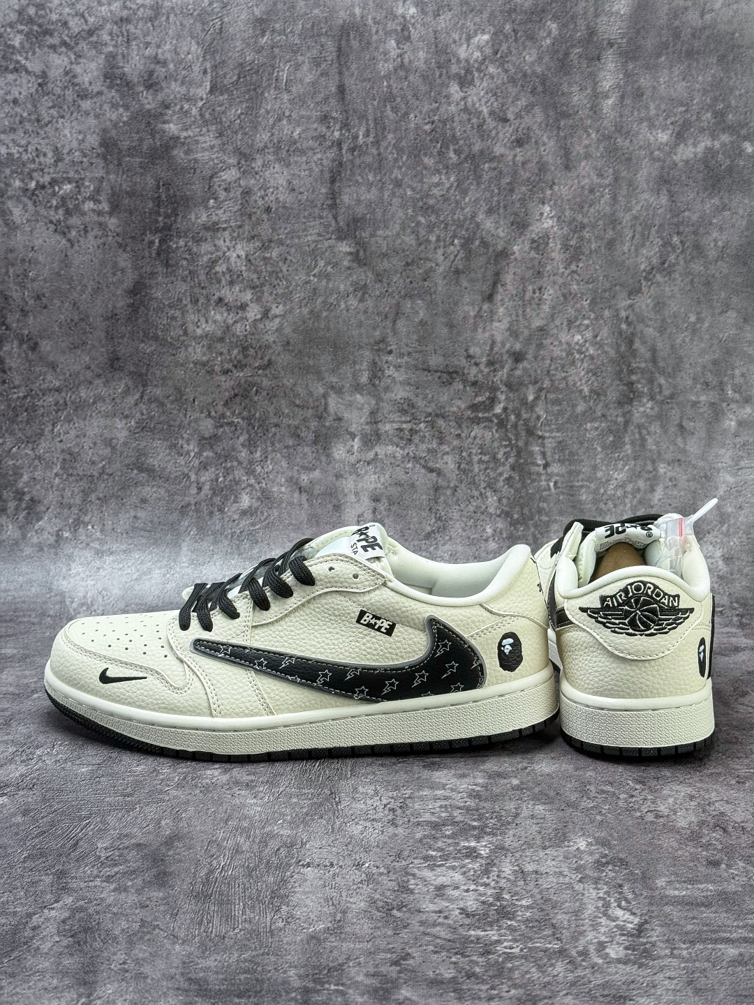 Travis Scott x Nike Air Jordan 1 Low x BAPE Air Jordan 1 Low 反转白黑小勾倒钩 LD2028-074-Top High Quatity Cheap Sneakers Fashion Clothing Clothes Bags handbags Shoes of all Brand wholesale With The best Quality And Beautiful Price from China Factory Chinese suppliers wholesaler seller Travis Scott x Nike Air Jordan 1 Low x BAPE Air Jordan 1 Low 反转白黑小勾倒钩 LD2028-074