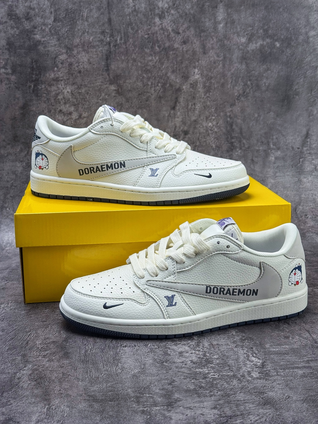 Travis Scott x Nike Air Jordan 1 Low x Louis Vuitton x DORAEMON Air Jordan 1 Low 反转白灰小勾叮当猫倒钩 纯原版本 DZ2688-004-Top High Quatity Cheap Sneakers Fashion Clothing Clothes Bags handbags Shoes of all Brand wholesale With The best Quality And Beautiful Price from China Factory Chinese suppliers wholesaler seller Travis Scott x Nike Air Jordan 1 Low x Louis Vuitton x DORAEMON Air Jordan 1 Low 反转白灰小勾叮当猫倒钩 纯原版本 DZ2688-004