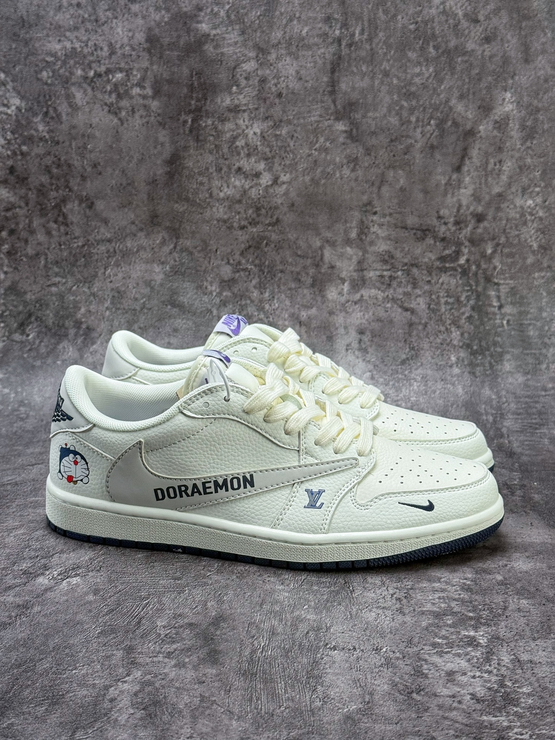 Travis Scott x Nike Air Jordan 1 Low x Louis Vuitton x DORAEMON Air Jordan 1 Low 反转白灰小勾叮当猫倒钩 纯原版本 DZ2688-004-Top High Quatity Cheap Sneakers Fashion Clothing Clothes Bags handbags Shoes of all Brand wholesale With The best Quality And Beautiful Price from China Factory Chinese suppliers wholesaler seller Travis Scott x Nike Air Jordan 1 Low x Louis Vuitton x DORAEMON Air Jordan 1 Low 反转白灰小勾叮当猫倒钩 纯原版本 DZ2688-004