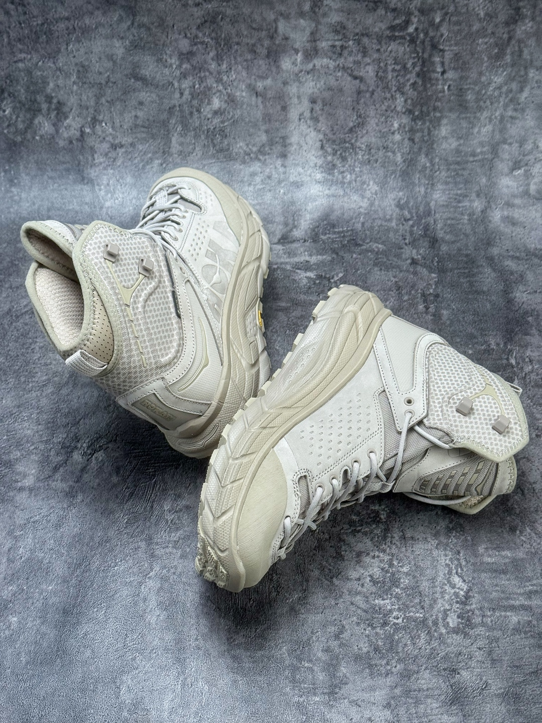 HOKA ONE ONE TOR ULTRA 托亚男女户外高低帮防水减震功能徒步鞋 1129958/STPST-Top High Quatity Cheap Sneakers Fashion Clothing Clothes Bags handbags Shoes of all Brand wholesale With The best Quality And Beautiful Price from China Factory Chinese suppliers wholesaler seller HOKA ONE ONE TOR ULTRA 托亚男女户外高低帮防水减震功能徒步鞋 1129958/STPST