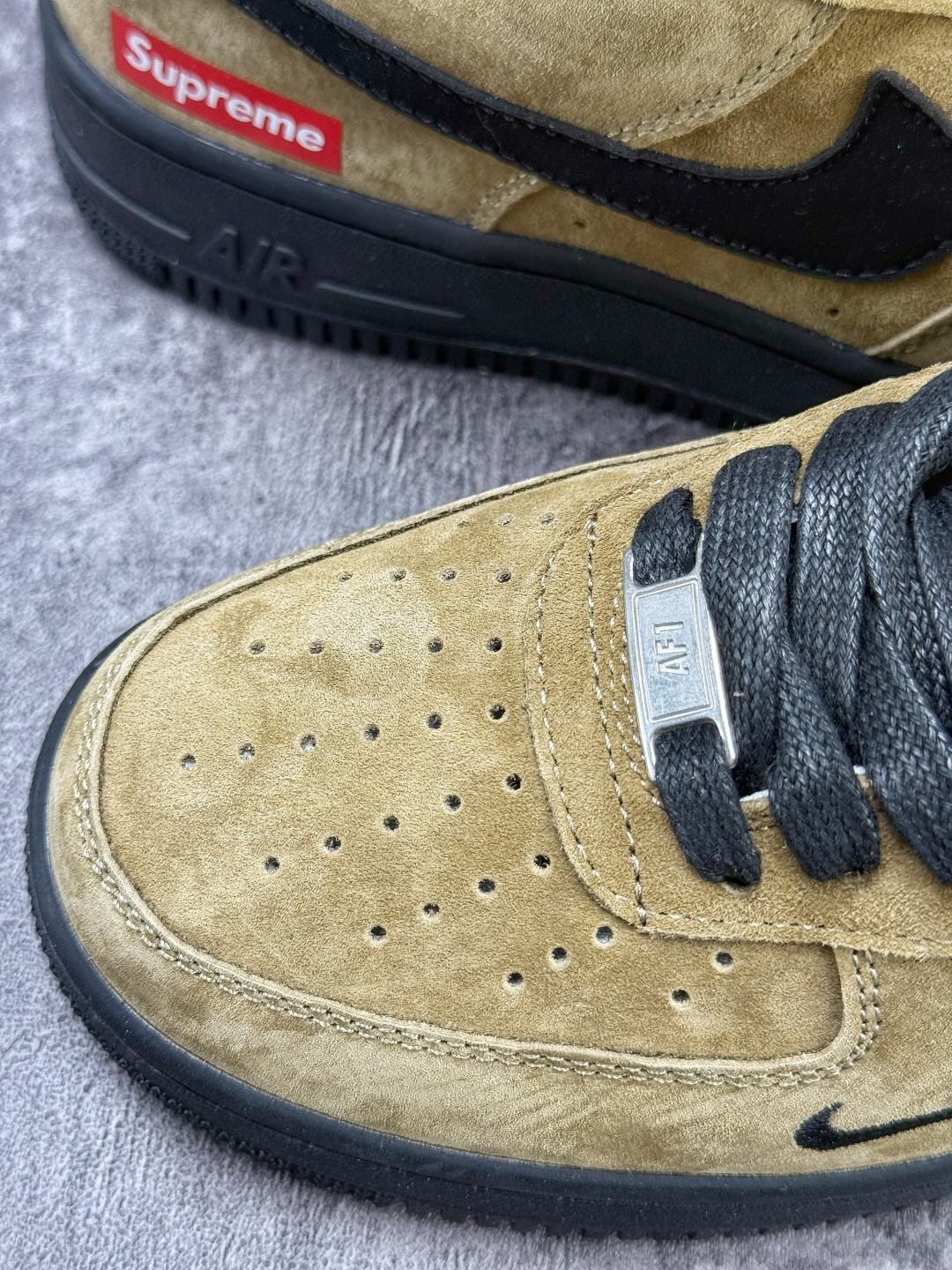 Nike Air Force 1 Low 07 x Superme 棕黑小勾 DV5477-201